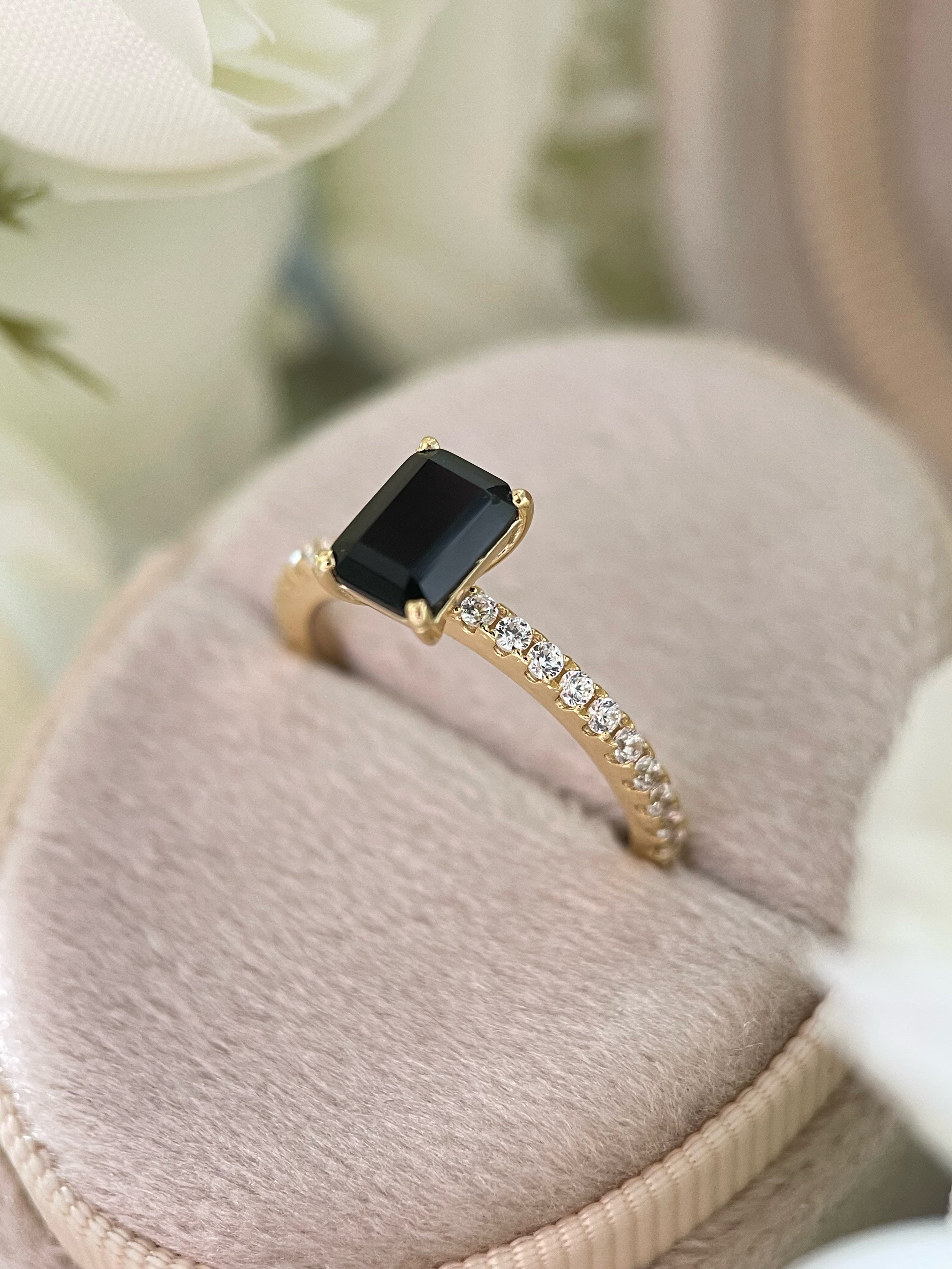 【Onyx Summetry】Handmade Natural Black Onyx Engagement Ring 1ct Emerald Cut