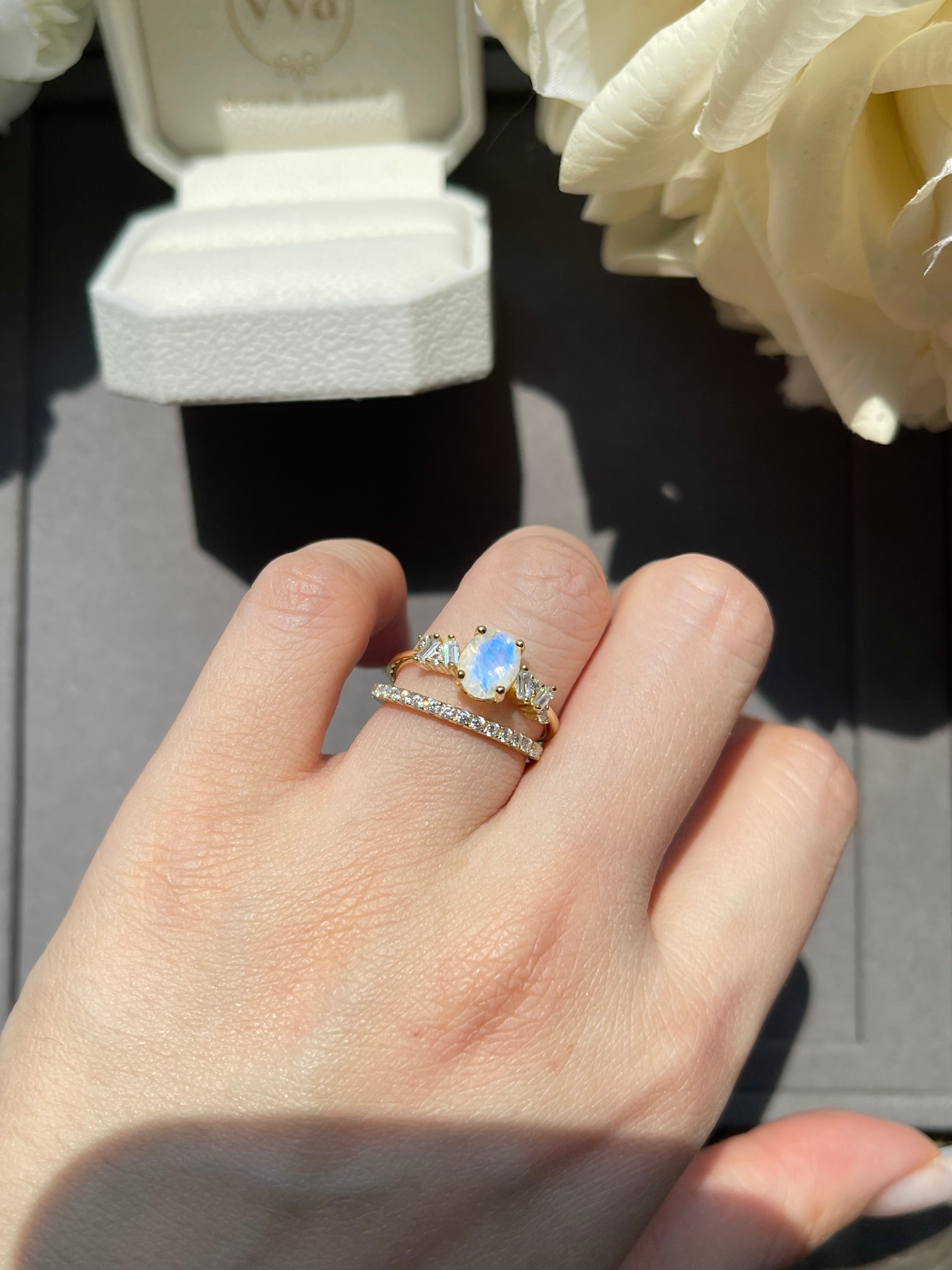 【Moonbeam】Unique Handmade Natural Blue Moonstone Engagement Ring 1.5ct Oval Shape
