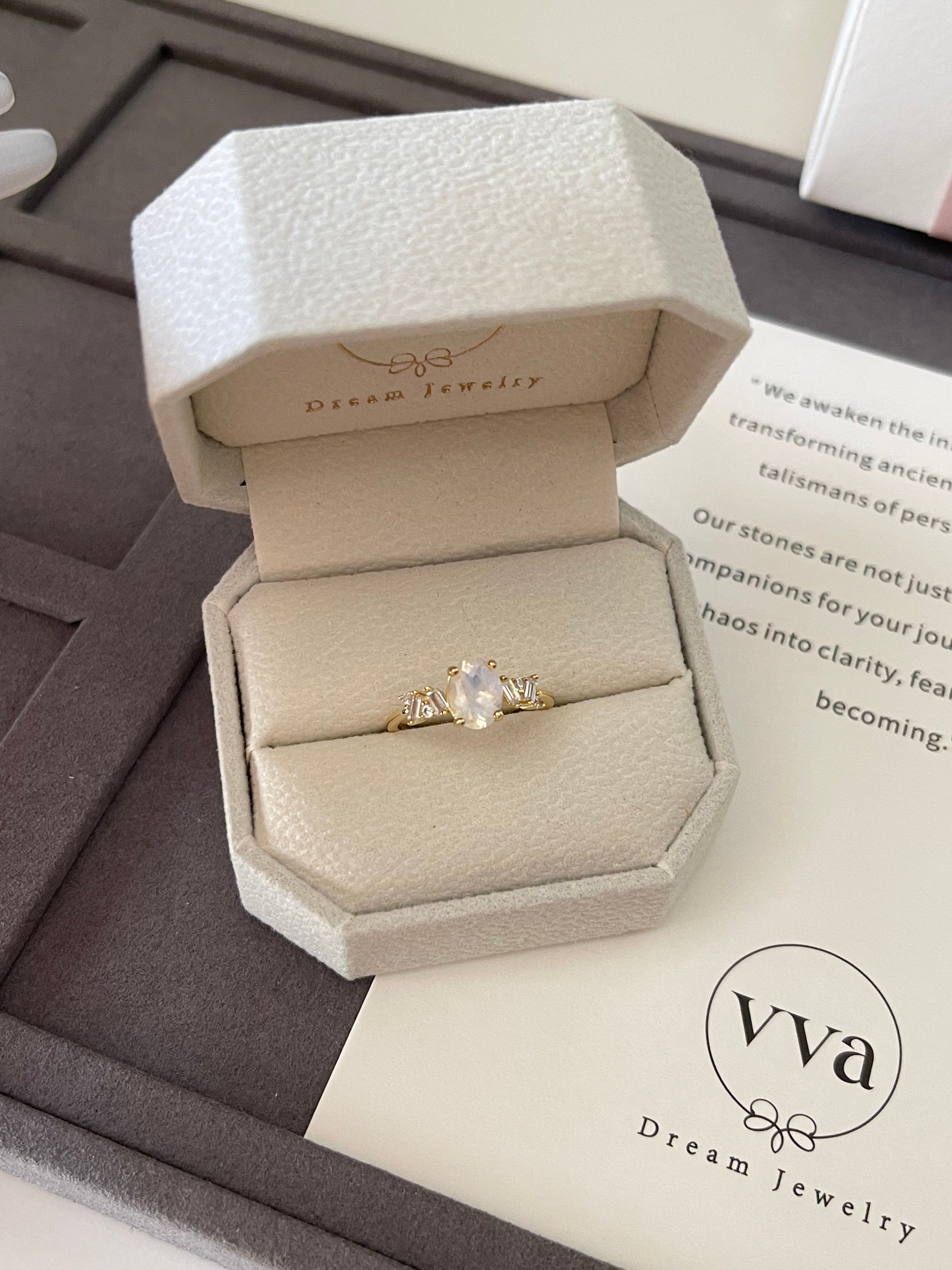 【Moonbeam】Unique Handmade Natural Blue Moonstone Engagement Ring 1.5ct Oval Shape