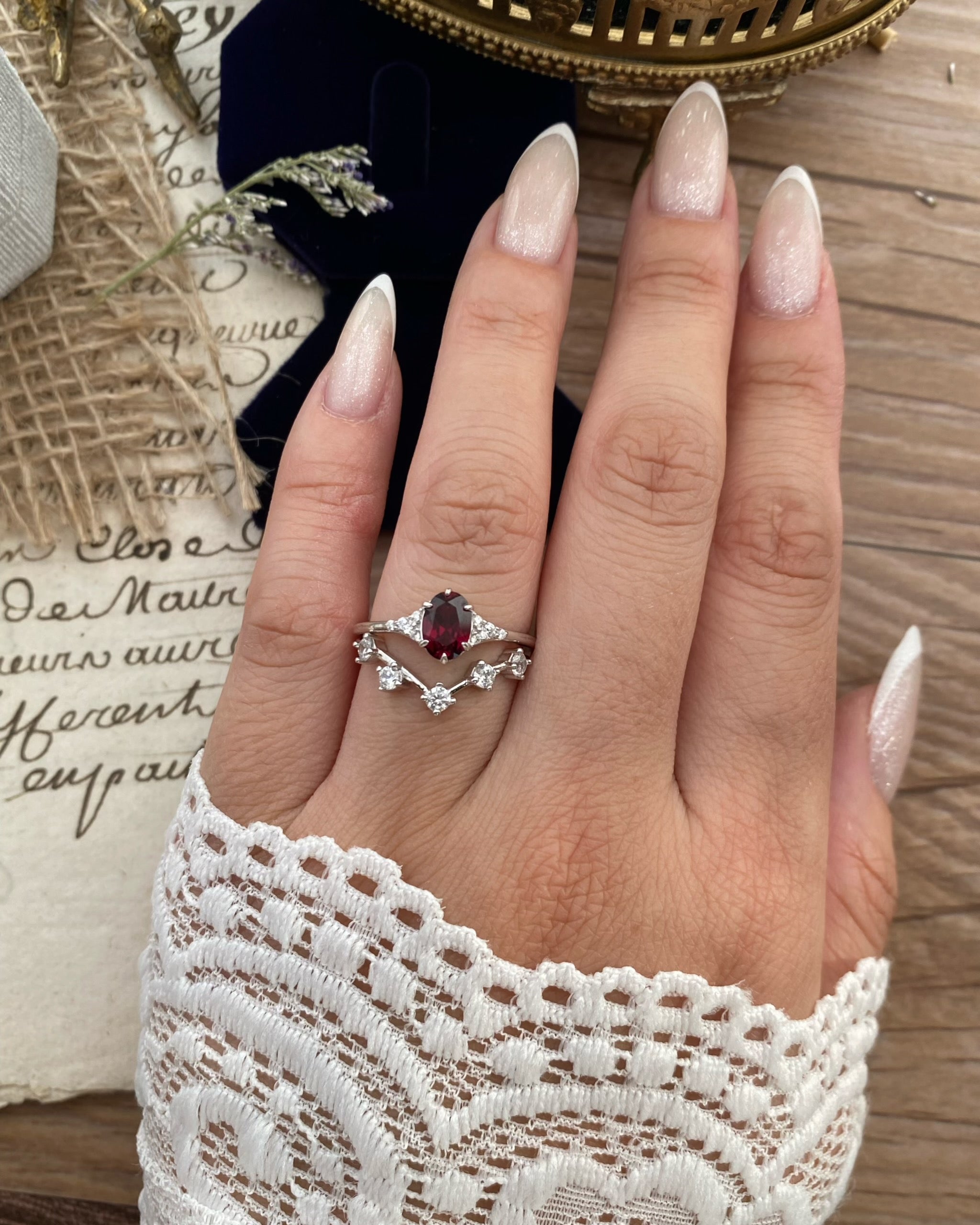 【Regalia Set】Handmade Natural Rhodolite Garnet Engagement Ring Set 2pcs 0.75ct Oval Cut