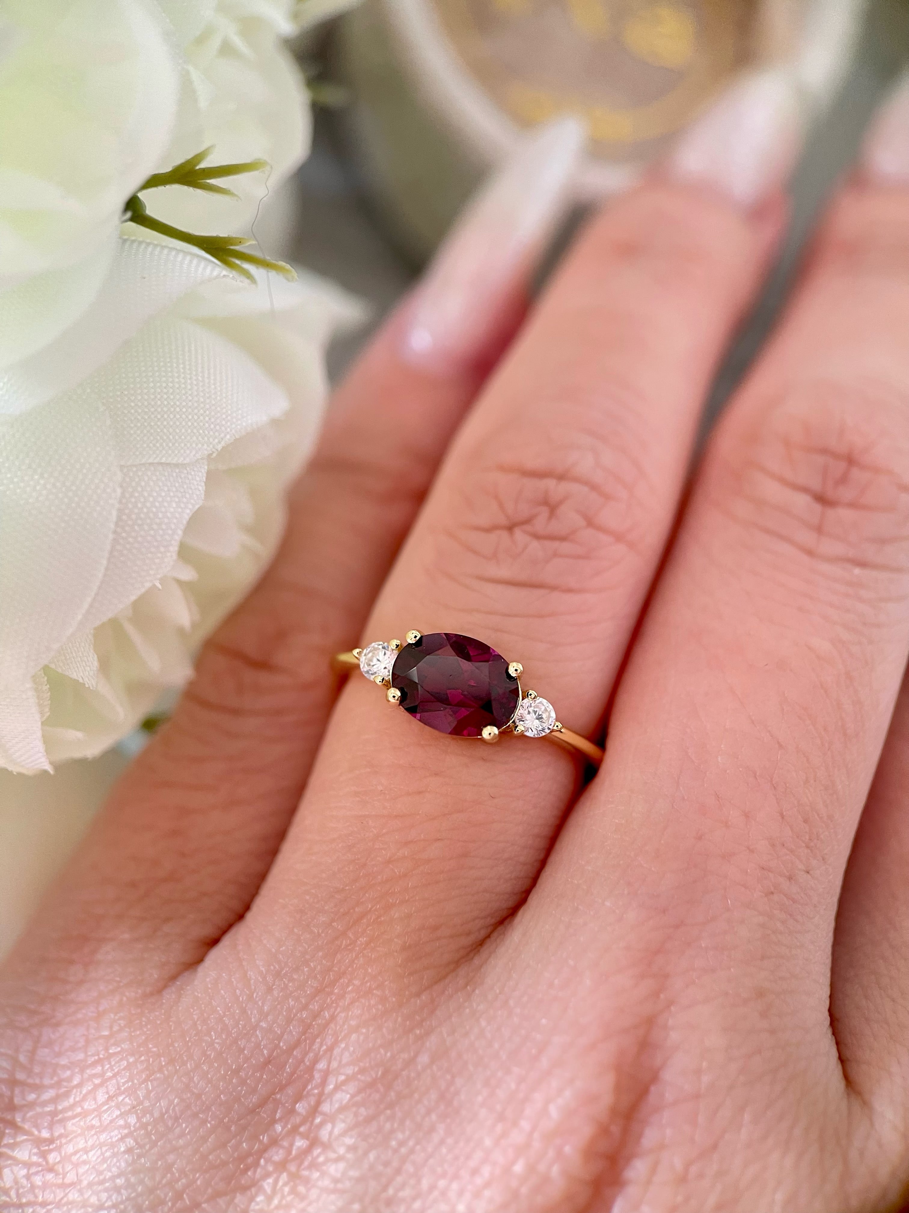 【Rubicund Ember】Unique Handmade Natural Rhodolite Garnet Engagement Ring 1.5ct Oval Cut