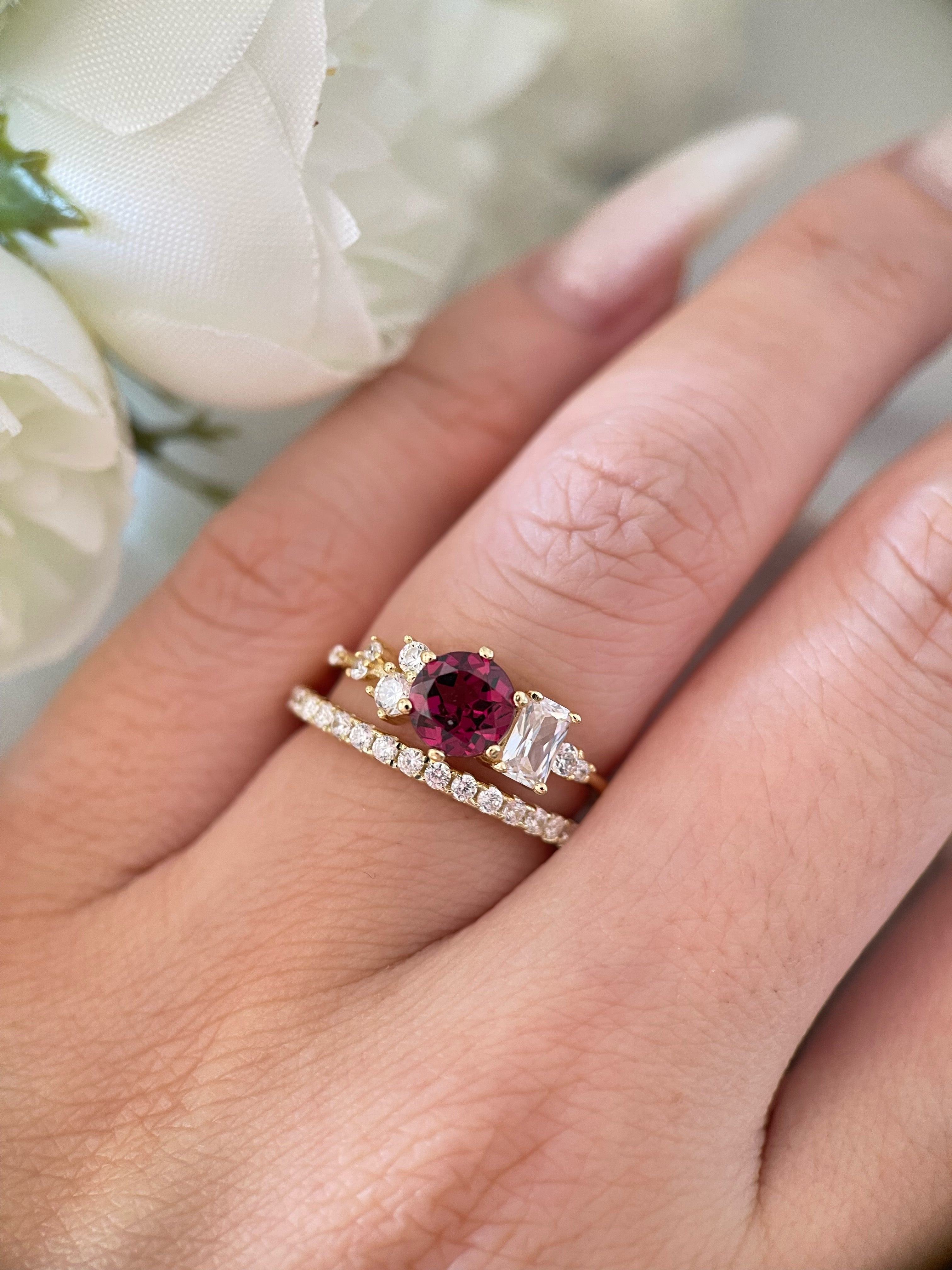 【Amaranth Set】Unique Handmade Natural Rhodolite Garnet Engagement Ring Set 2pcs 0.8ct Round Cut