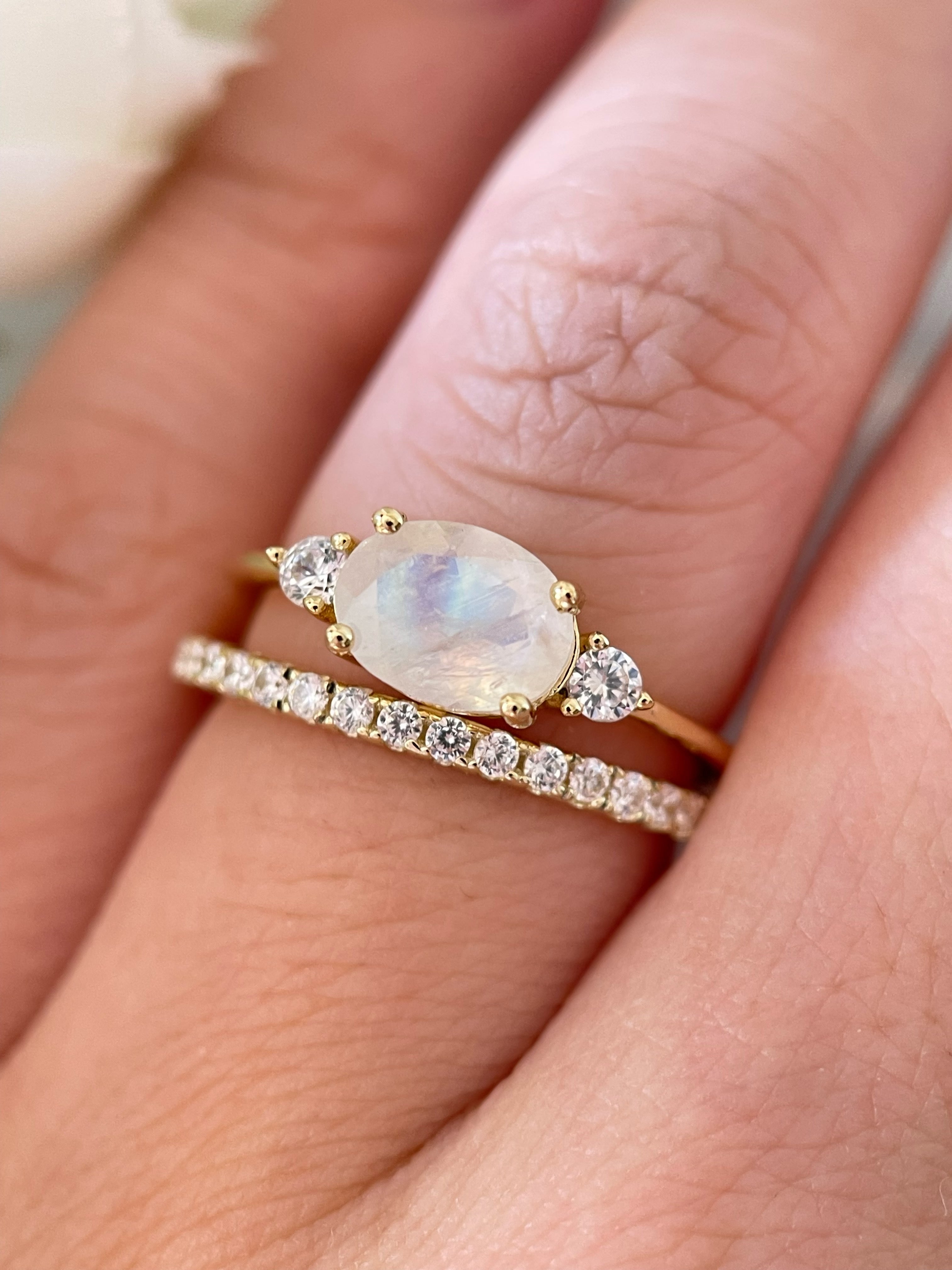 【Lunette Set】Unique Handmade Natural Blue Moonstone Engagement Ring Set 2pcs 1.5ct Oval Cut