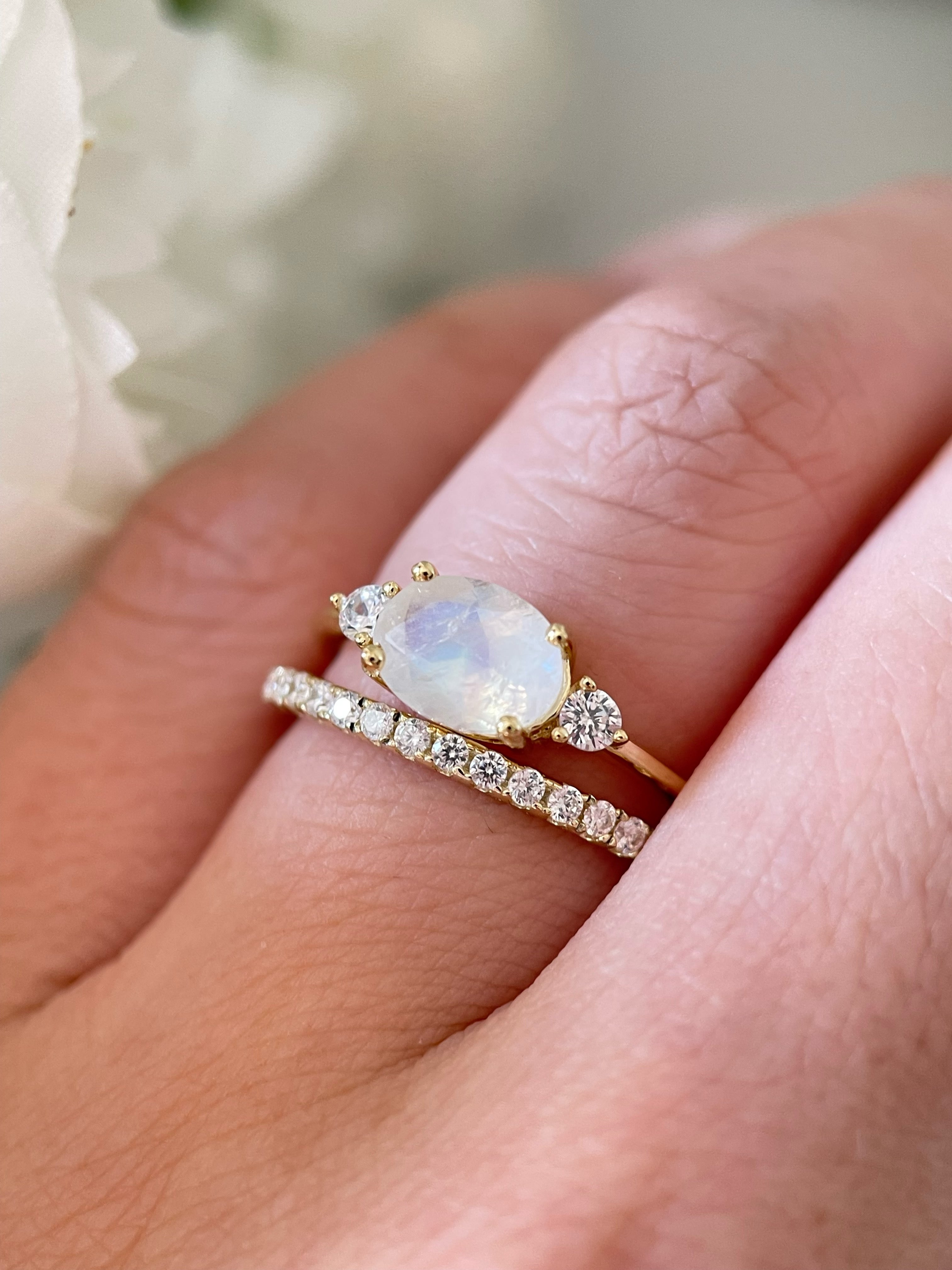 【Lunette Set】Unique Handmade Natural Blue Moonstone Engagement Ring Set 2pcs 1.5ct Oval Cut