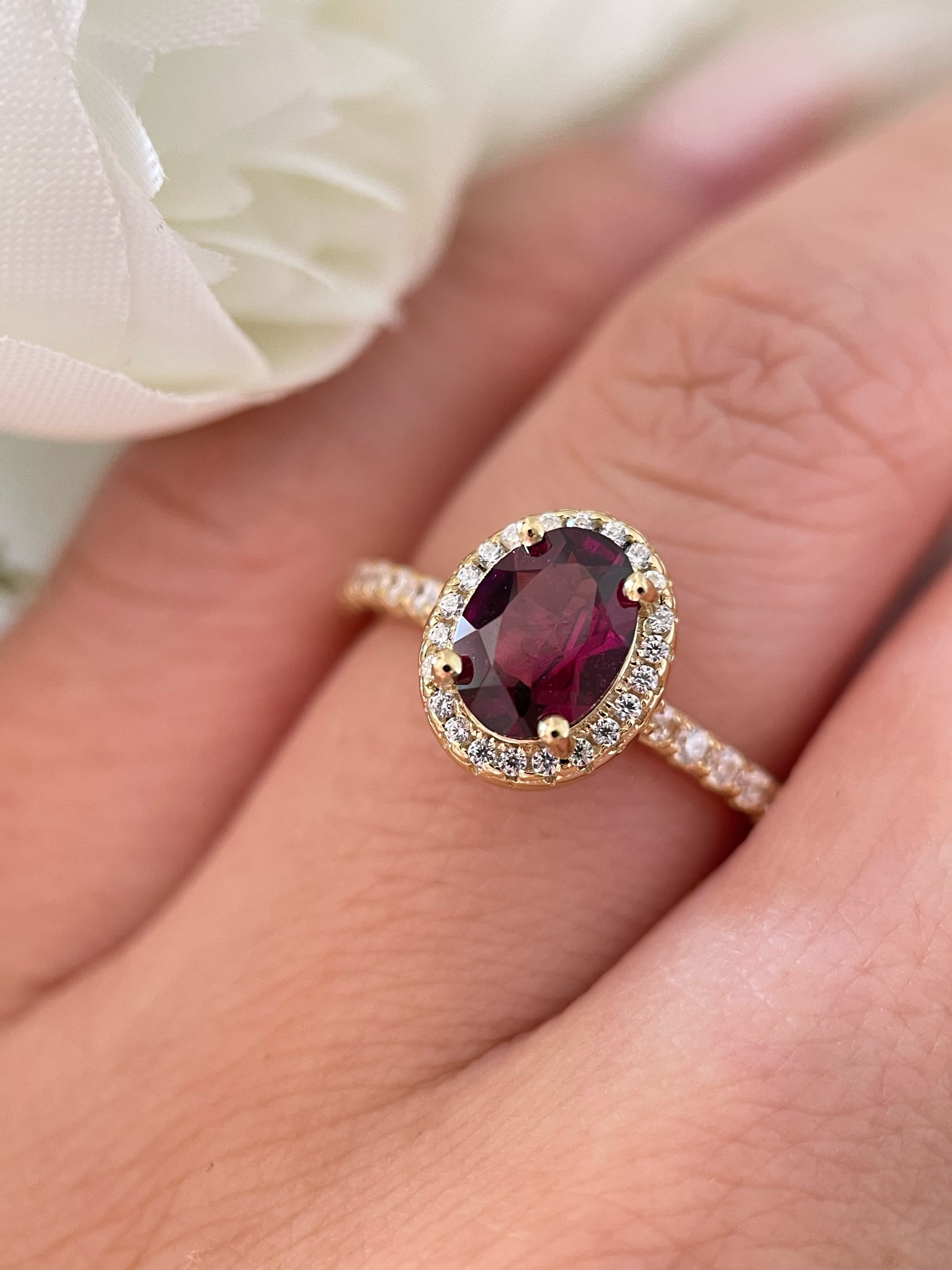【Amara Cascade】Bague de fiançailles unique, faite main, en grenat rhodolite naturel de 1,5 ct, forme ovale