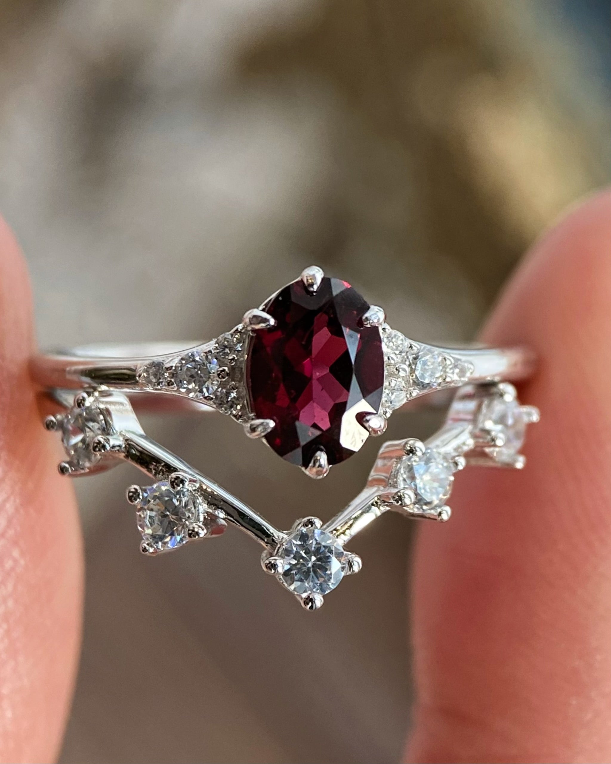 【Ensemble de bijoux】 Bague de fiançailles artisanale en grenat rhodolite naturel, 2 pièces, 0,75 ct, forme ovale