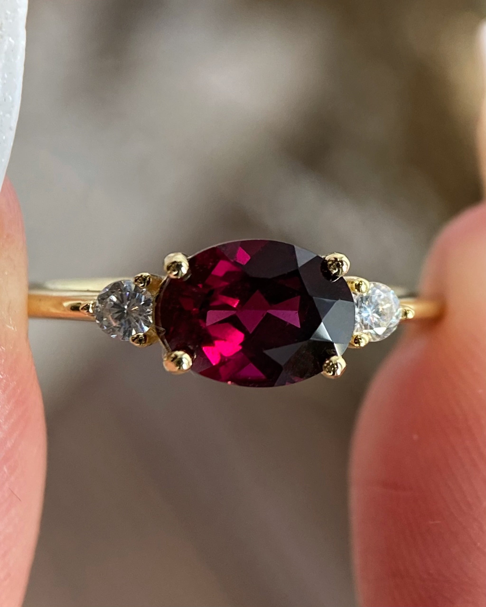 【Rubicund Ember】Unique Handmade Natural Rhodolite Garnet Engagement Ring 1.5ct Oval Cut