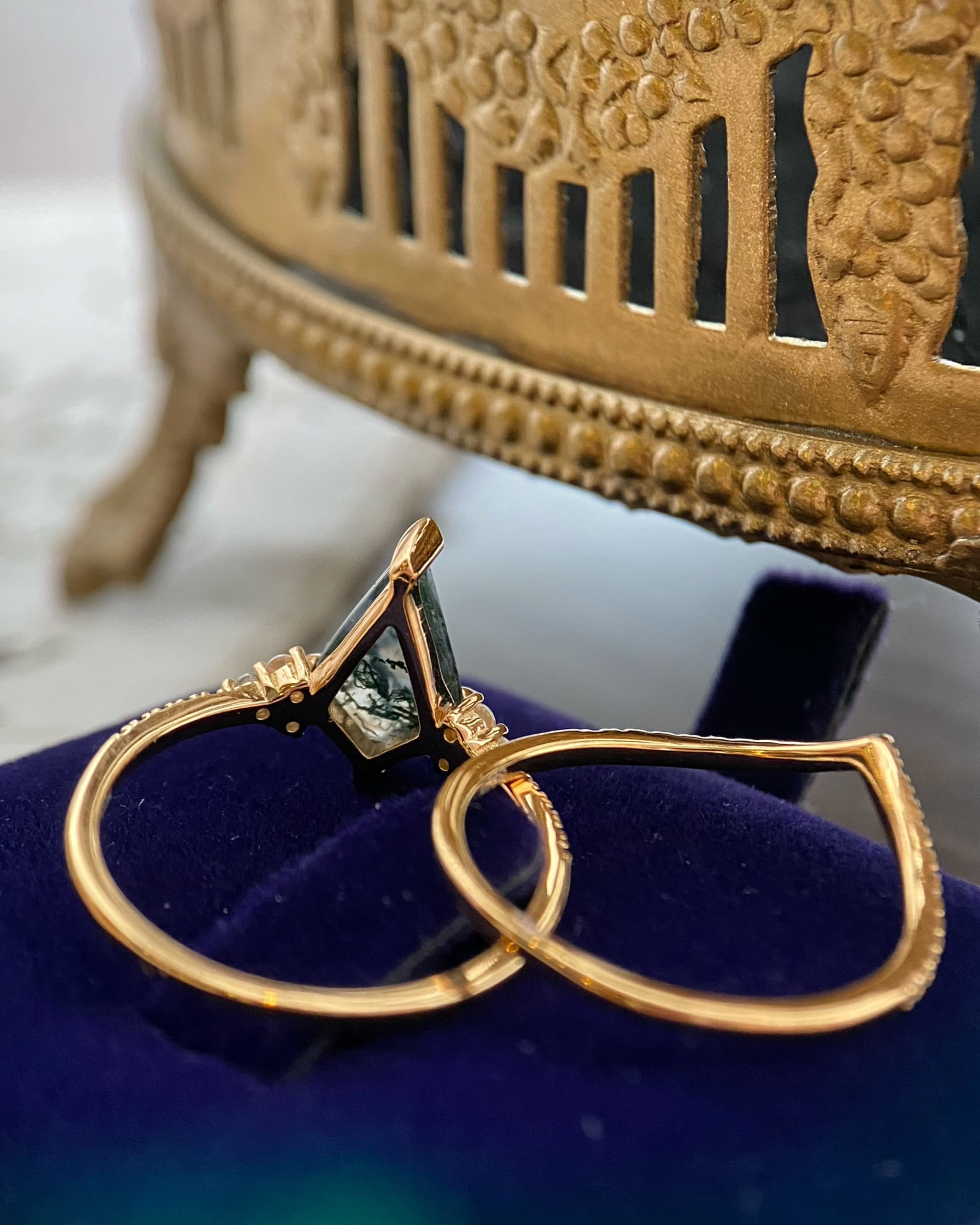【Voile éthéré】Bague de fiançailles unique en agate mousse naturelle, faite main, de forme ovale, 1,5 ct