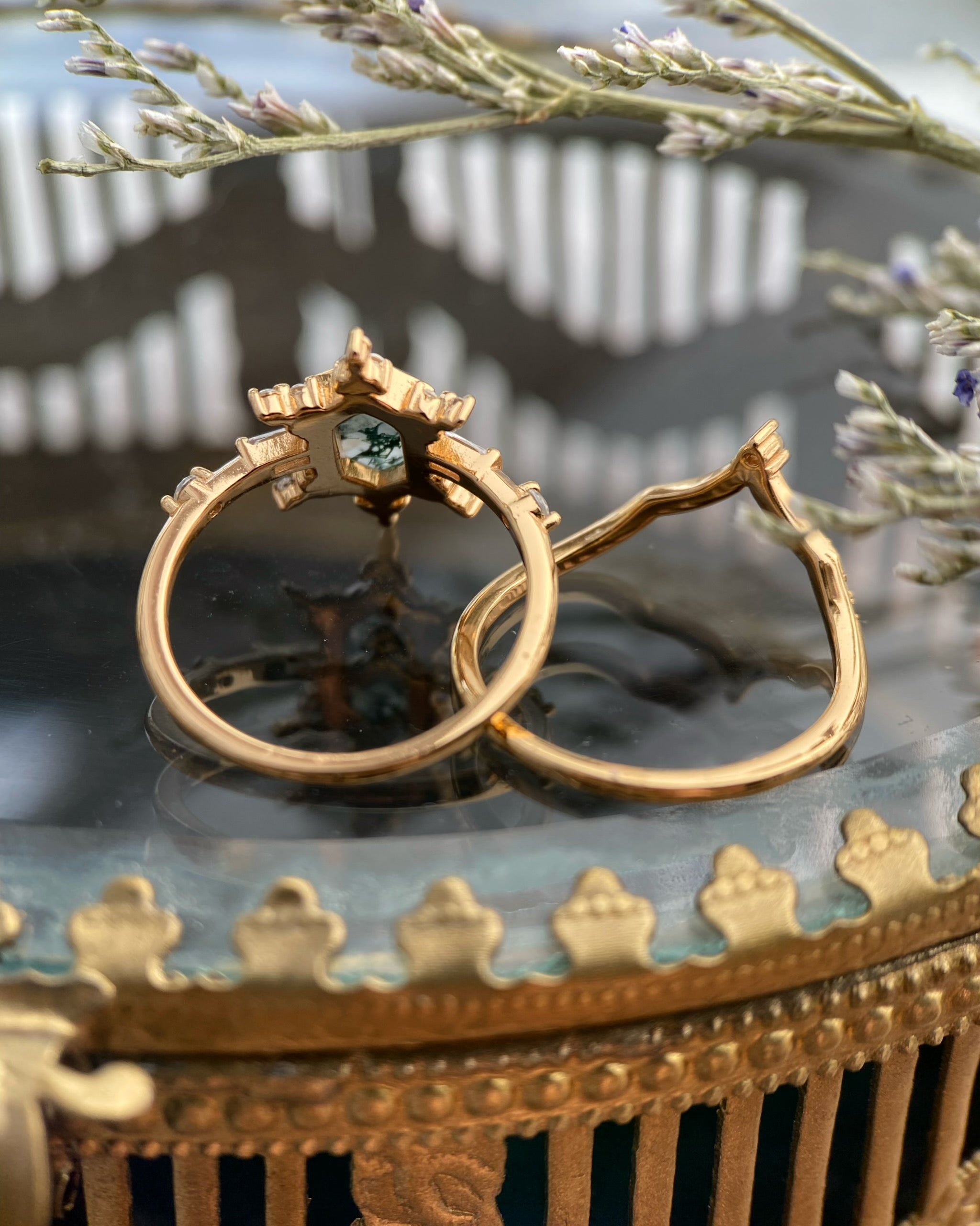【Voile éthéré】Bague de fiançailles unique en agate mousse naturelle, faite main, de forme ovale, 1,5 ct
