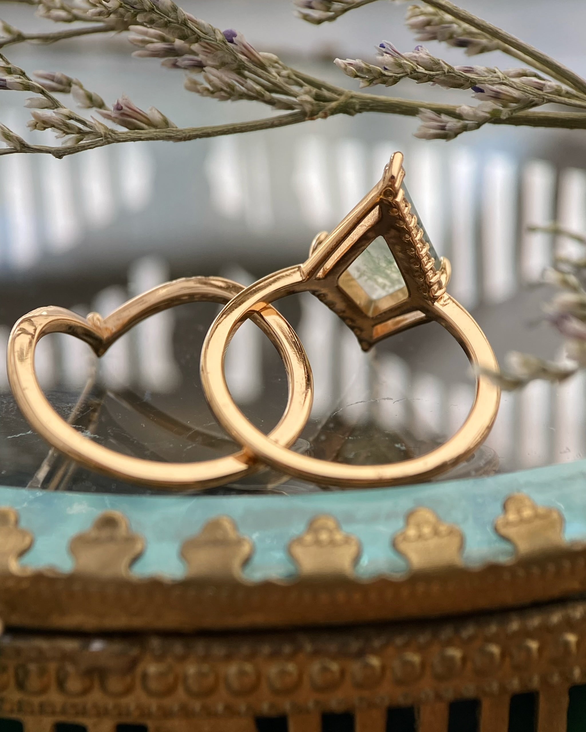 【Voile éthéré】Bague de fiançailles unique en agate mousse naturelle, faite main, de forme ovale, 1,5 ct