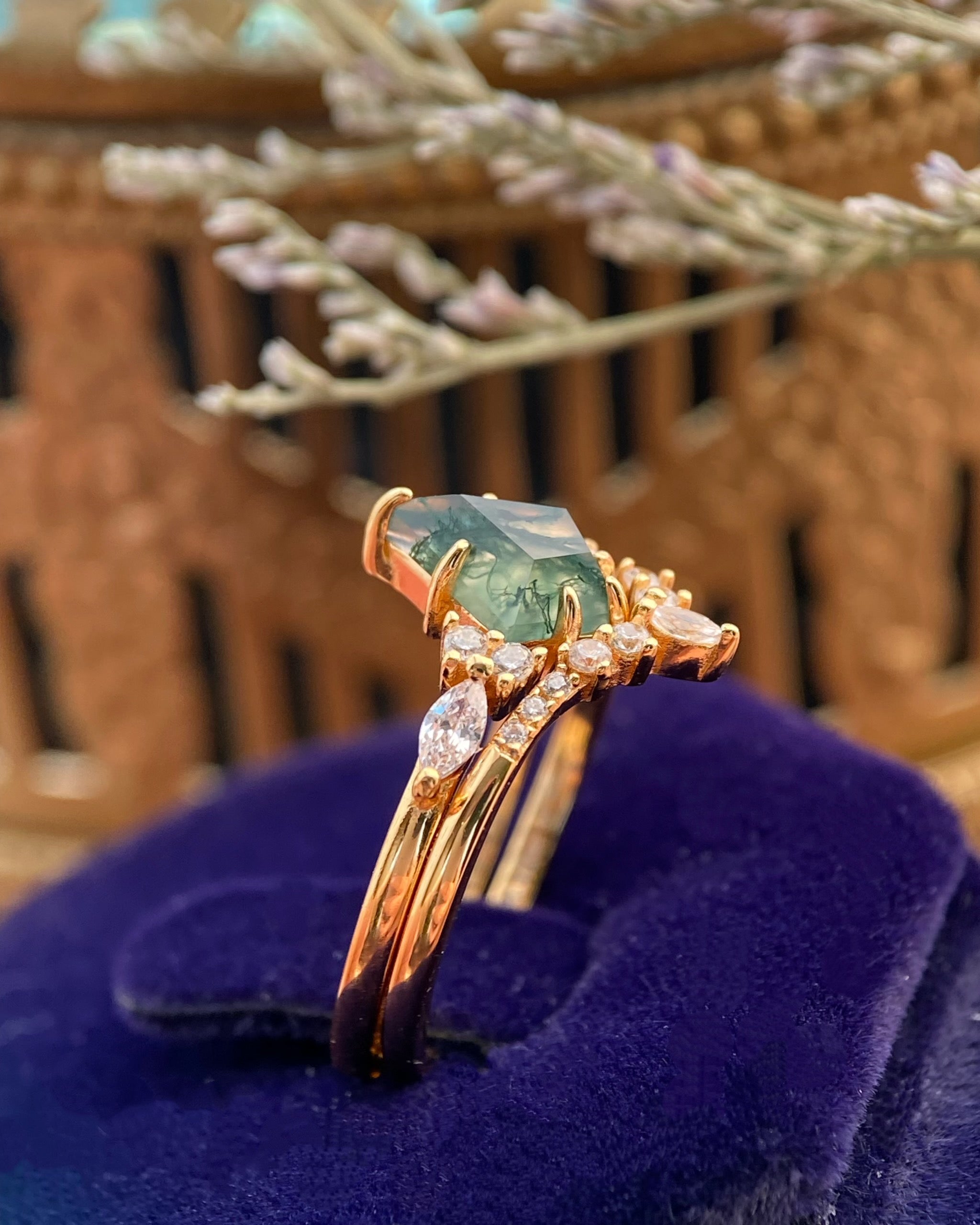 Elven Jester | Vintage Kite Cut Moss Agate Alternative Engagement Ring Set