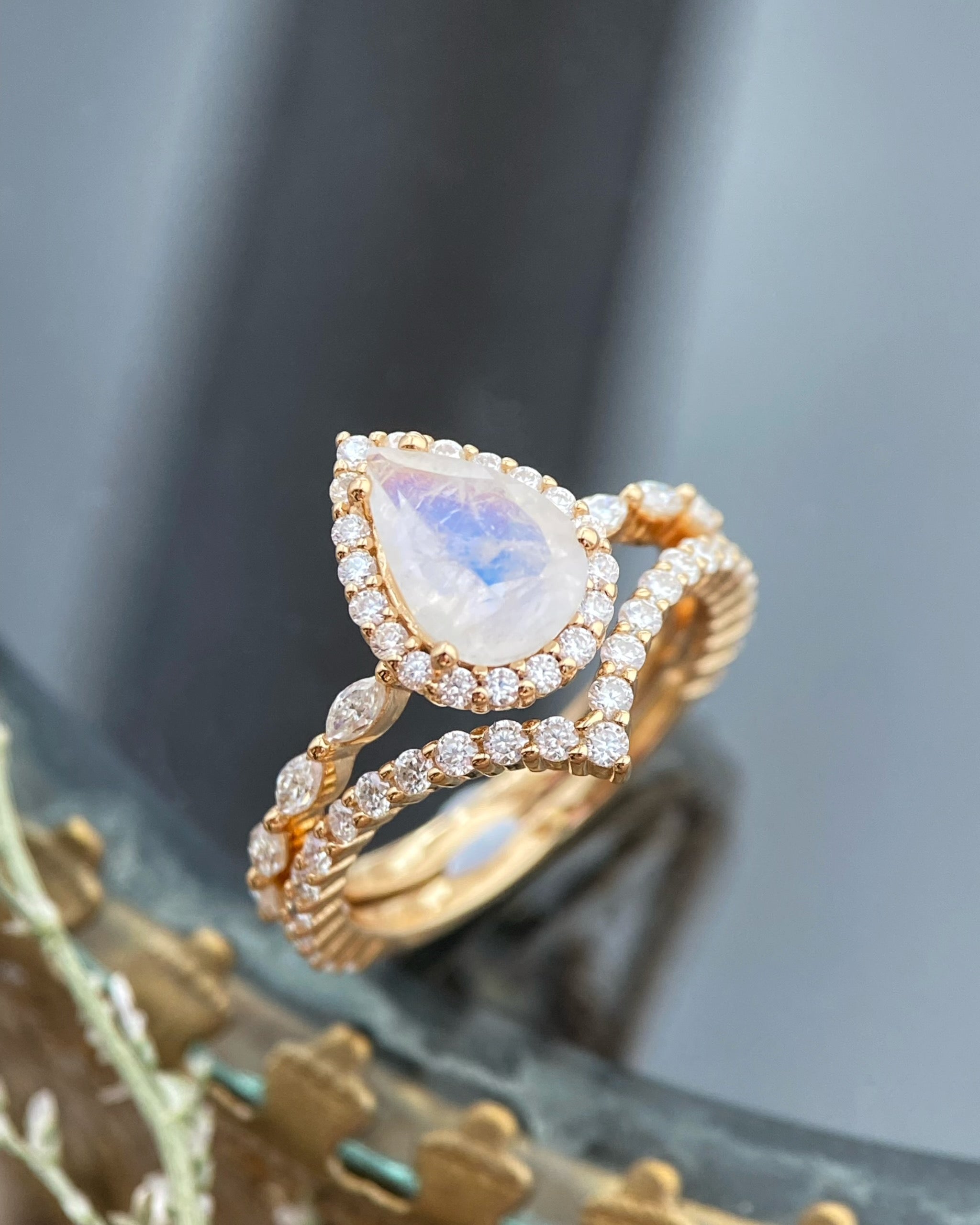 Ondine | Unique Pear Shape Blue Moonstone Engagement Ring Set