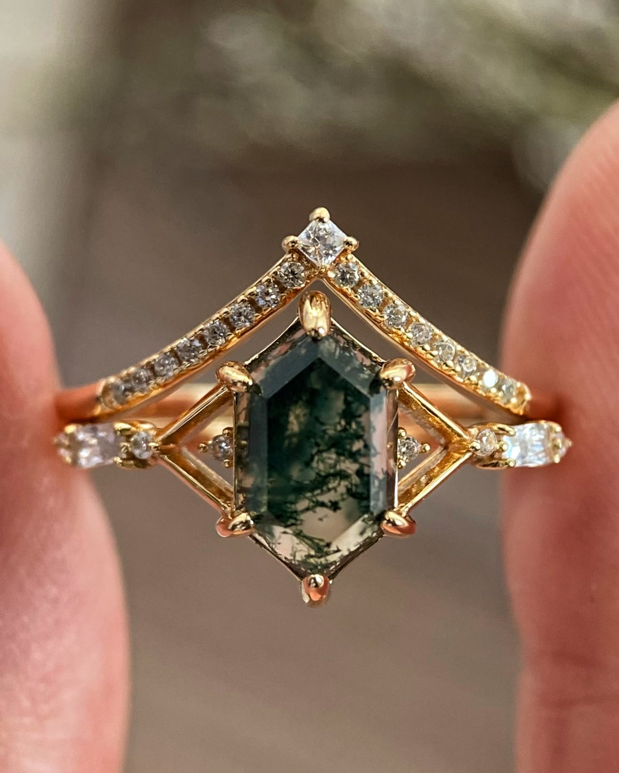 【Voile éthéré】Bague de fiançailles unique en agate mousse naturelle, faite main, de forme ovale, 1,5 ct
