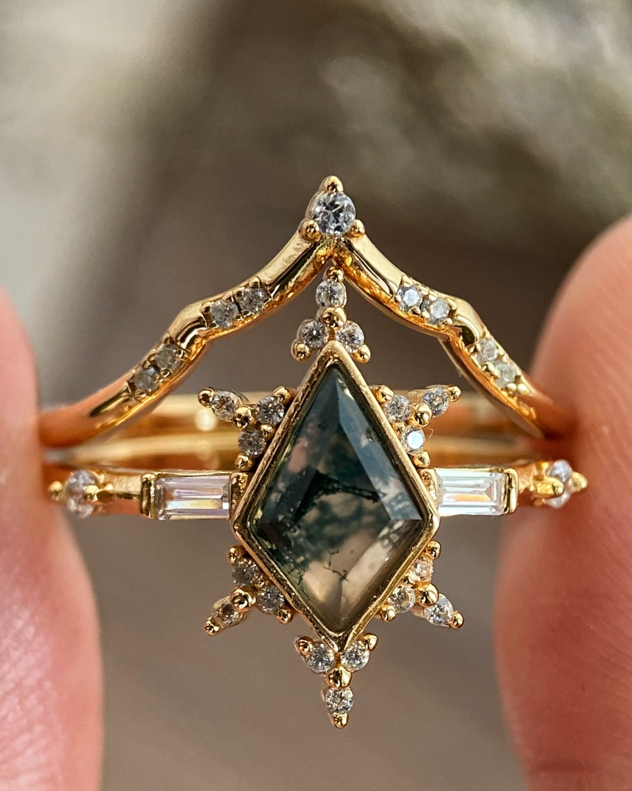 Polaris | Vintage Kite Cut Moss Agate Alternative Engagement Ring Set