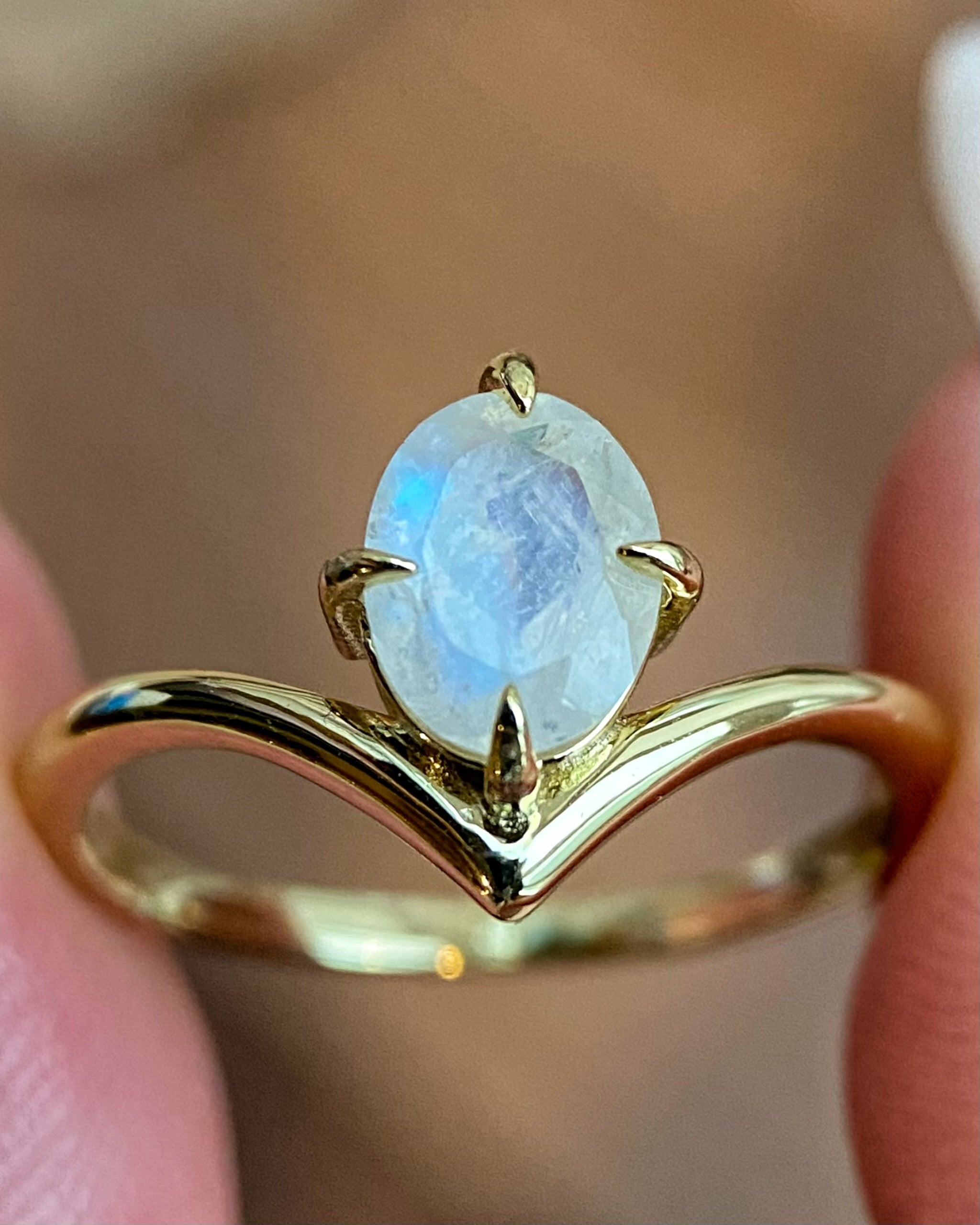 【GENEVIEVE】Bague de fiançailles unique, faite main, en pierre de lune bleue naturelle ovale de 1,5 carat