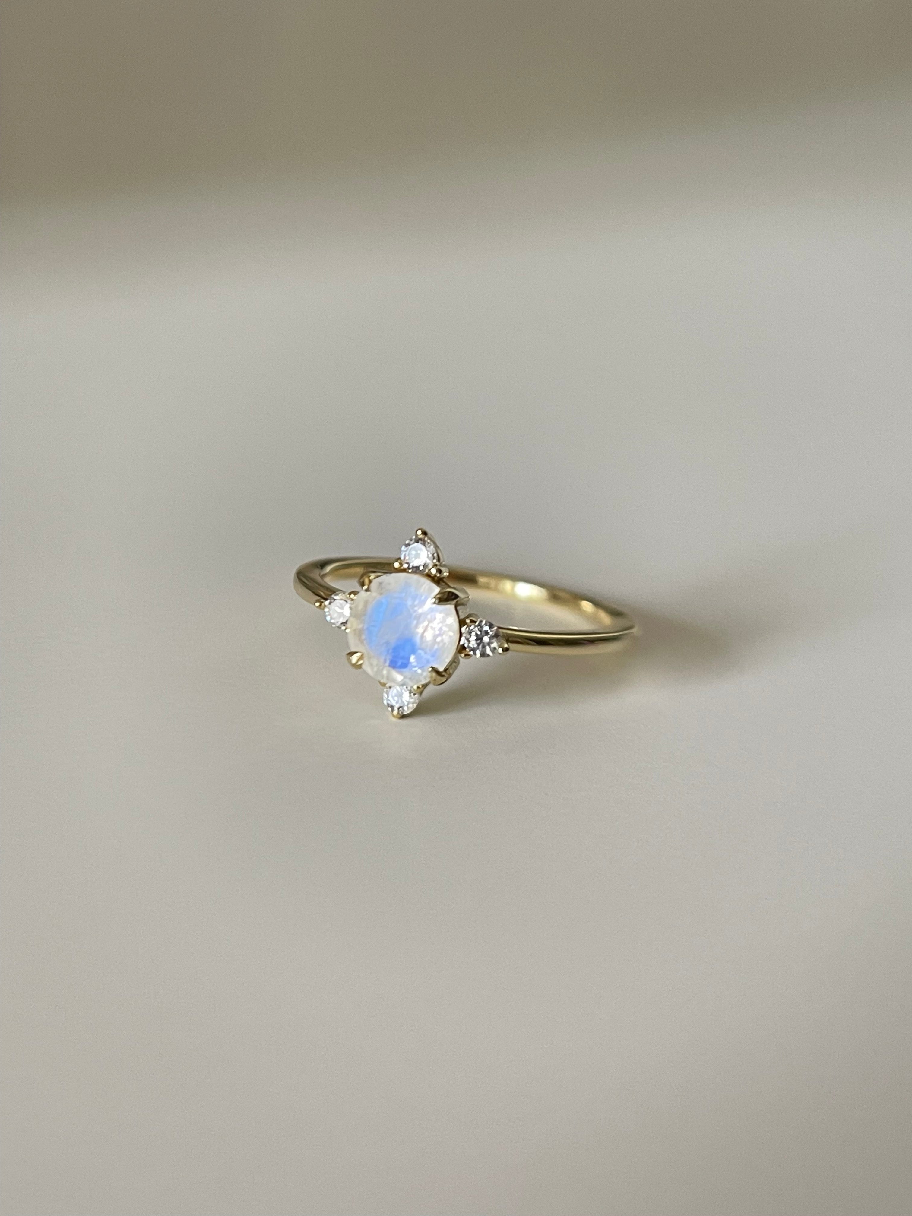 【ARIADNE】Unique Handmade Natural Blue Moonstone Engagement Ring Round Shape 0.8ct
