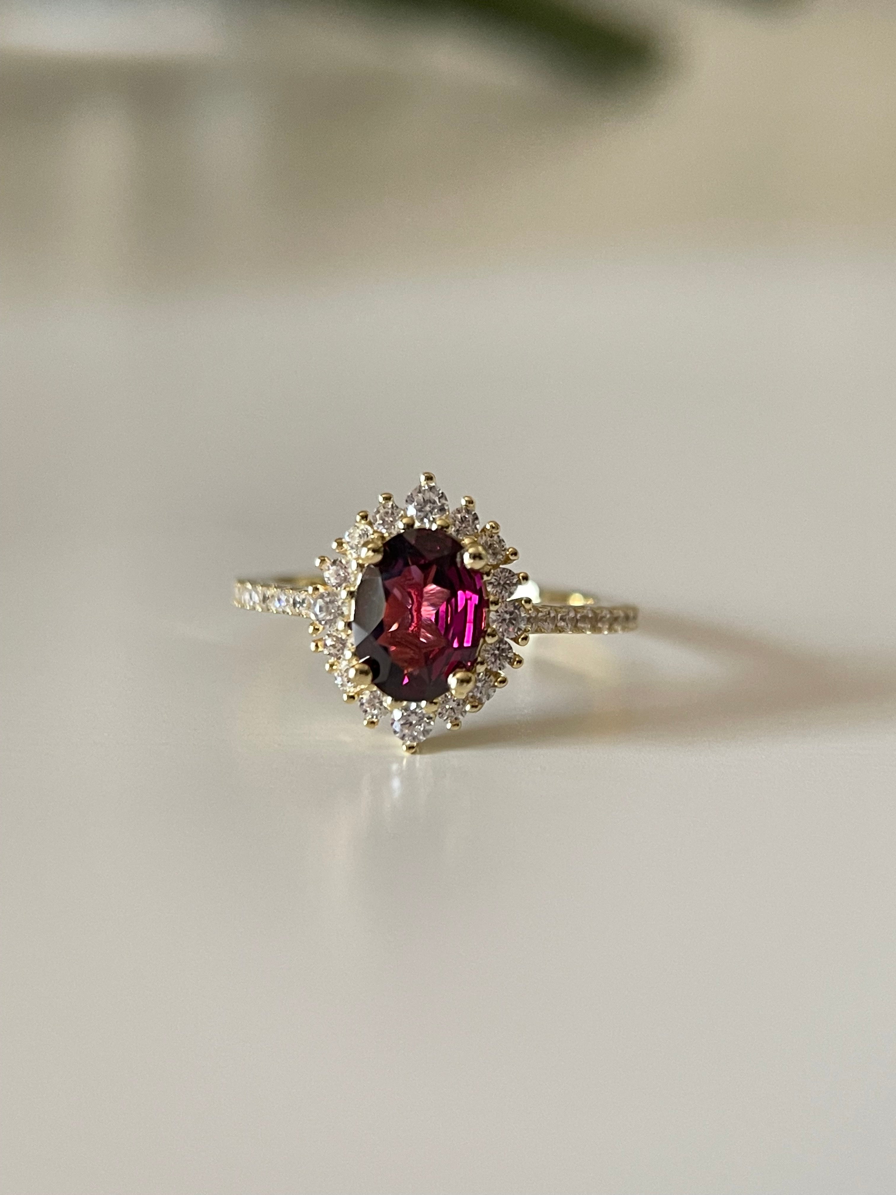 【Valencia】 Handmade Natural Rhodolite Garnet Engagement Ring 1.5ct Oval Shape