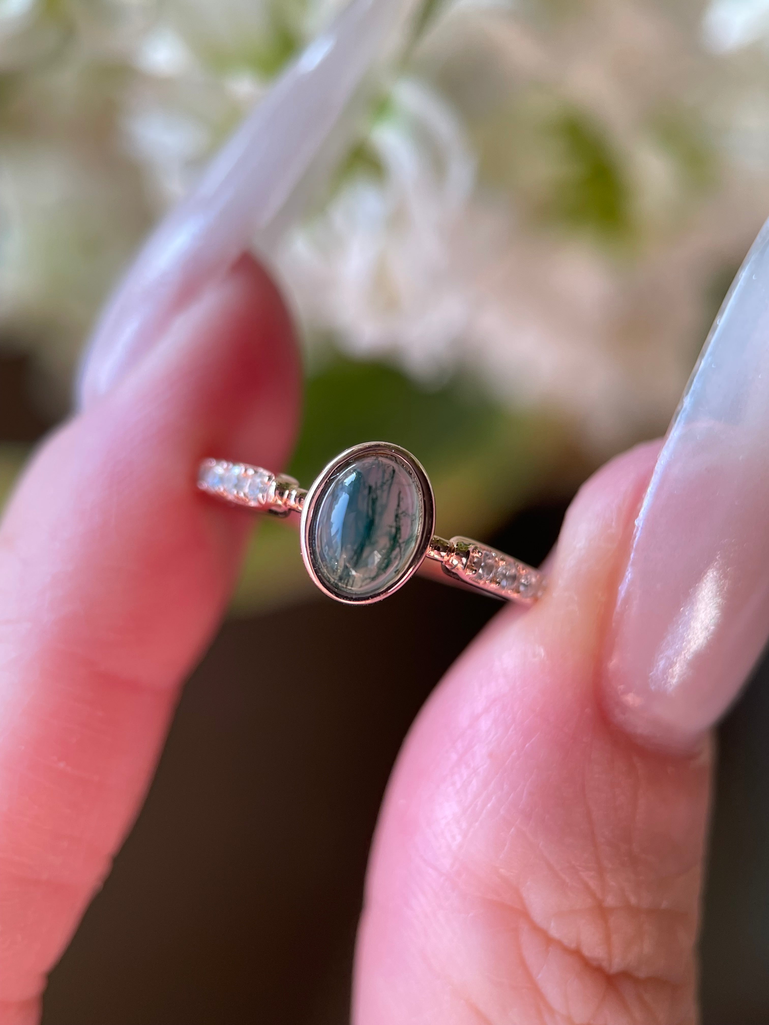 【Mossward】Bague de fiançailles unique en agate mousse naturelle faite à la main, de forme ovale, 0,8 ct