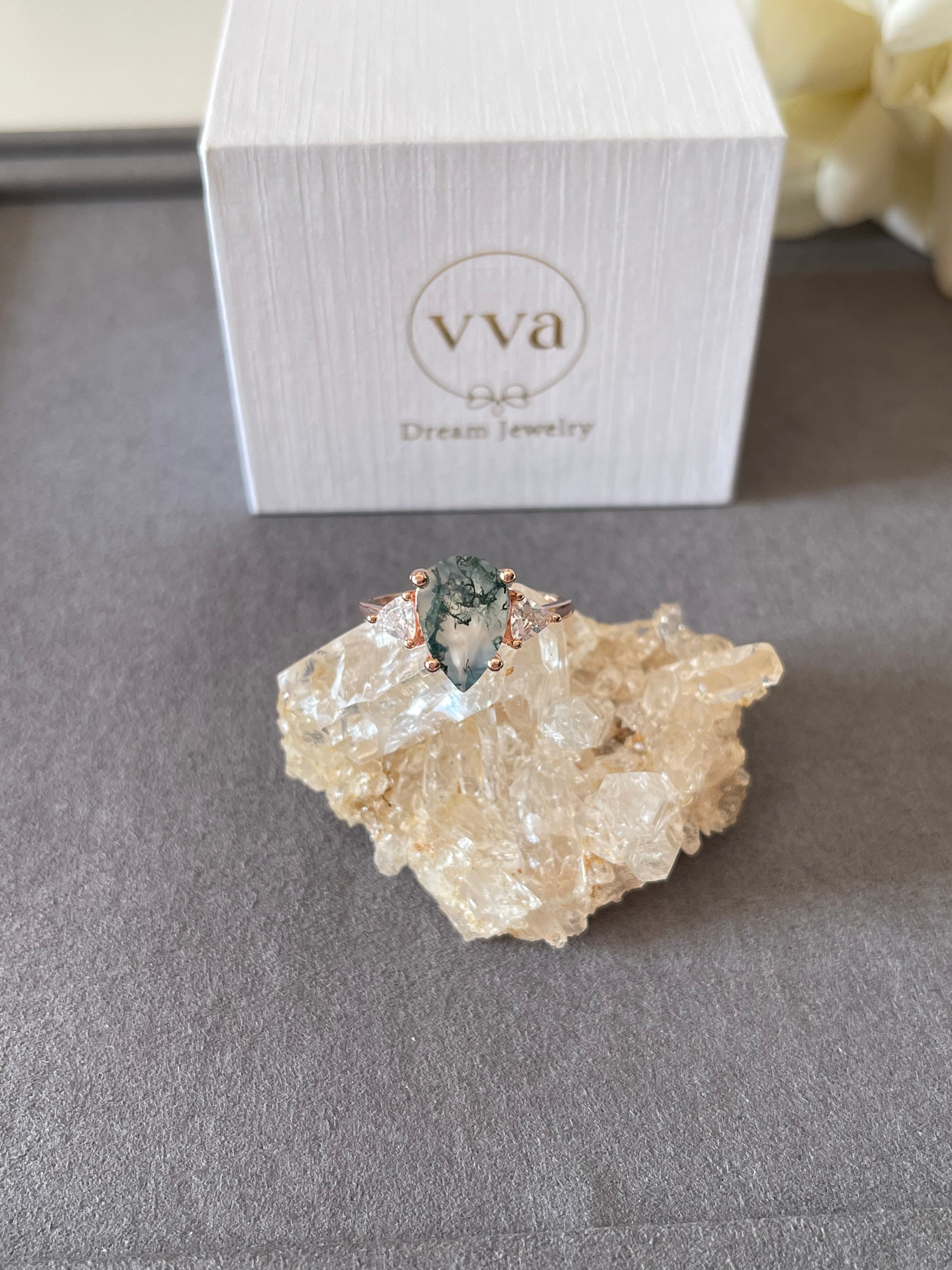 【NOISETTE】Bague de fiançailles unique en agate mousse naturelle, faite à la main, 3 carats, forme poire