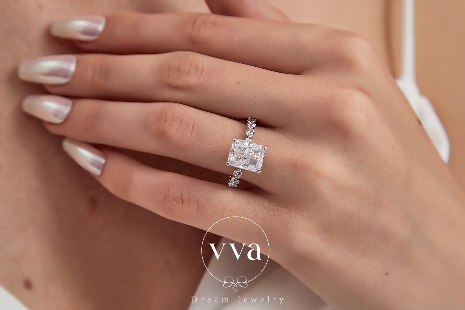 Moissanite Engagement Ring 4ct