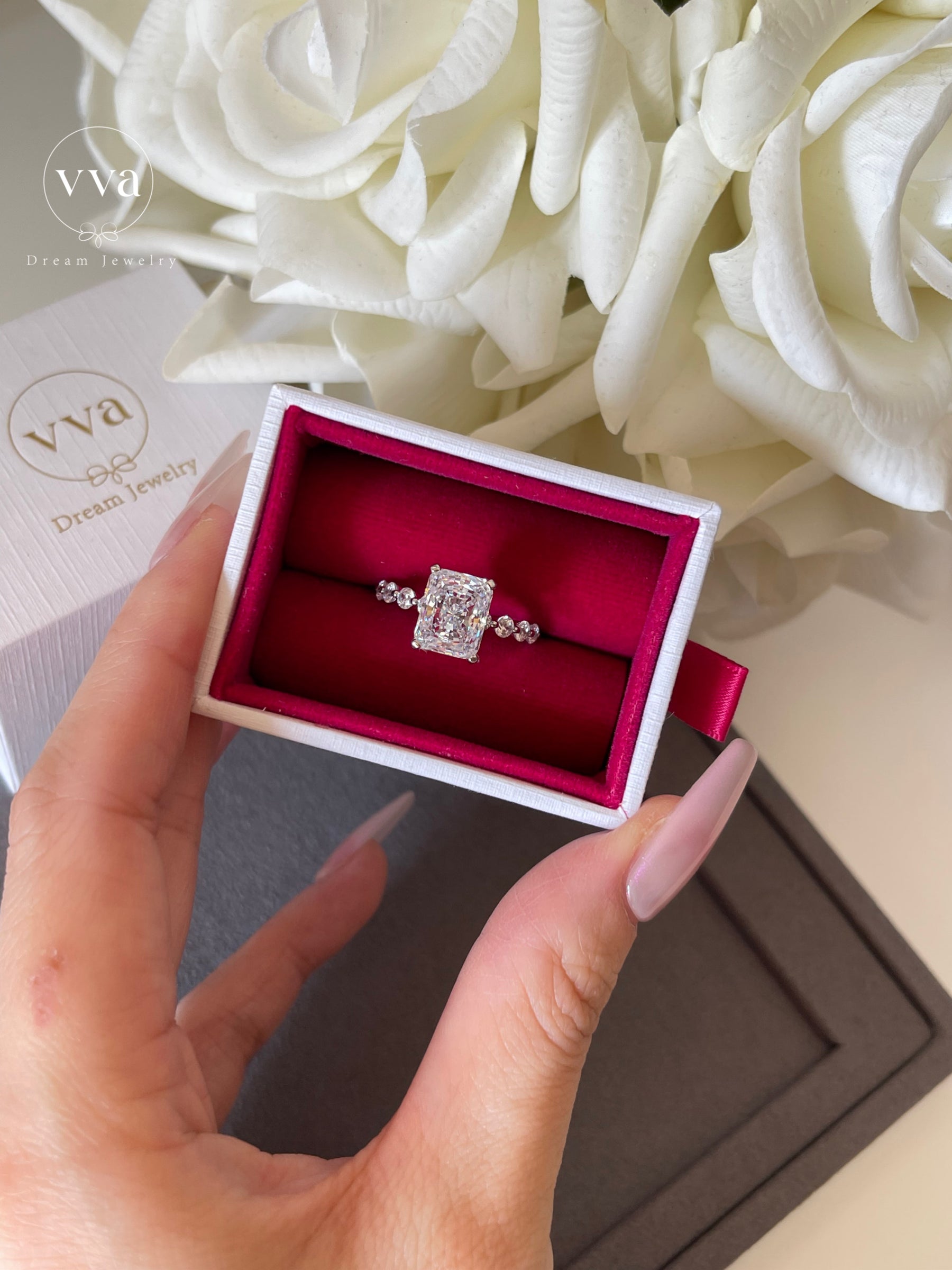 Moissanite Engagement Ring 4ct