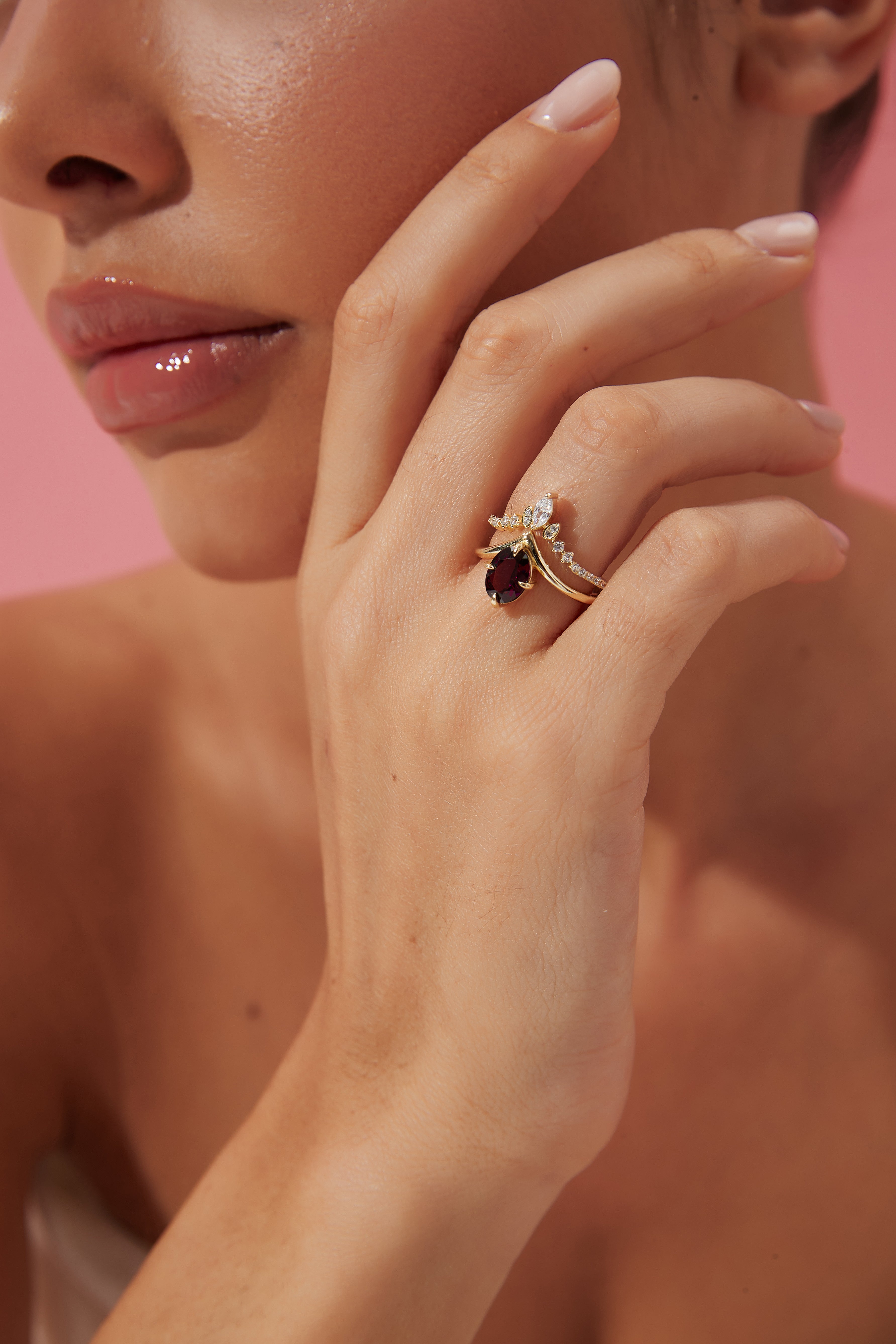 【REGINA SET】Handmade Natural Rhodolite Garnet Engagement Ring Set 2pcs Oval Shape 1.5ct