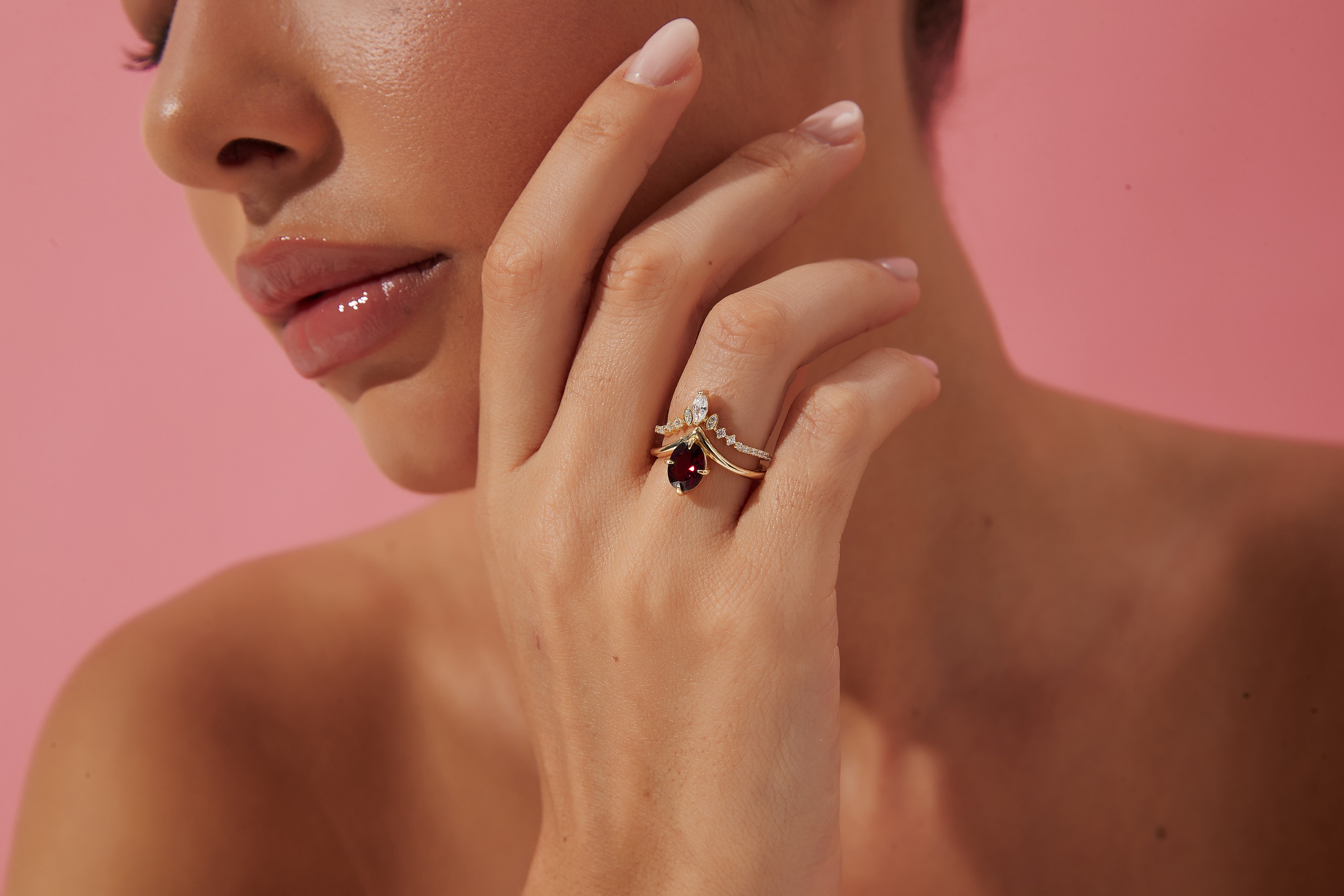 【REGINA SET】Handmade Natural Rhodolite Garnet Engagement Ring Set 2pcs Oval Shape 1.5ct