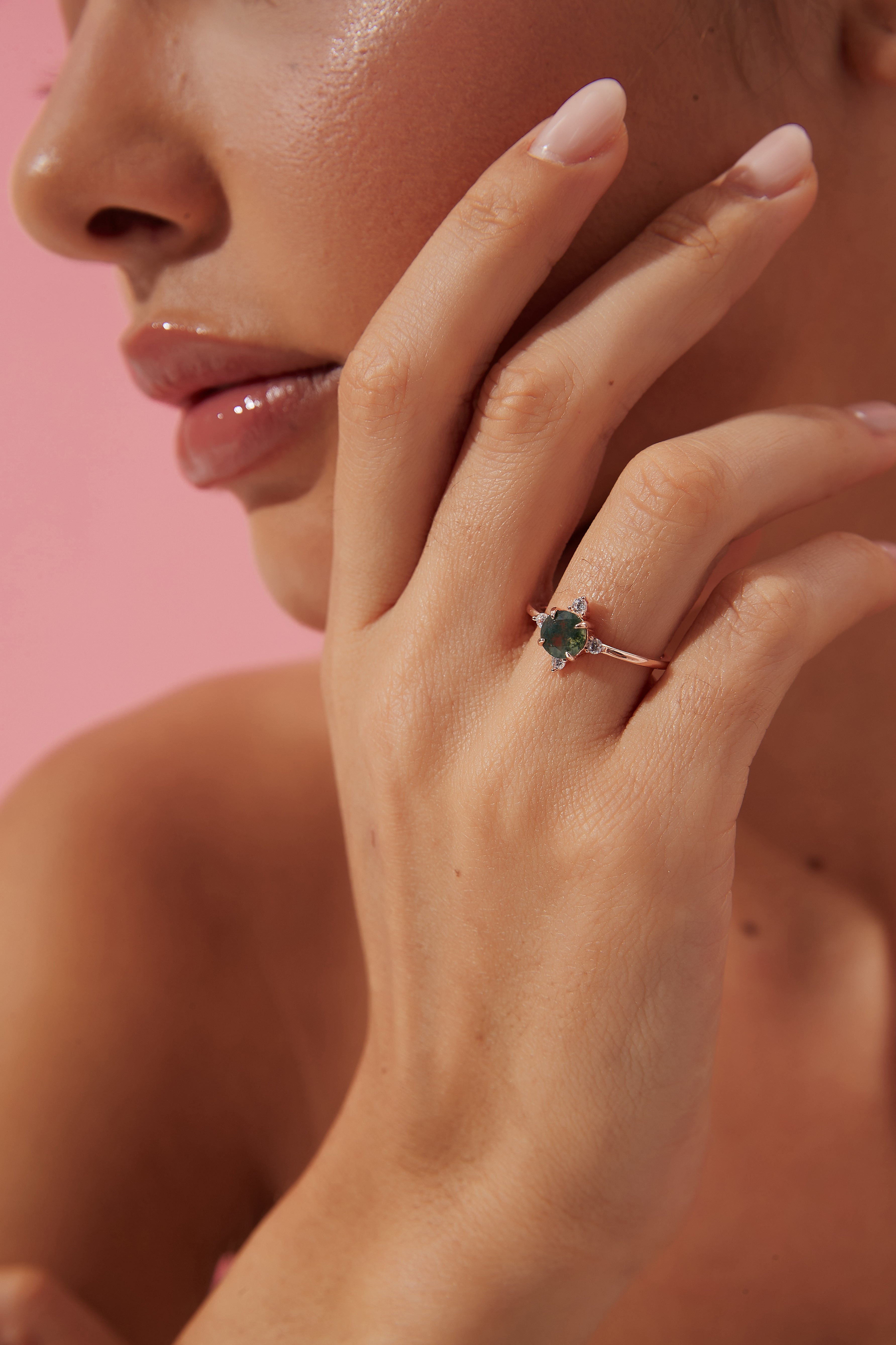 【THAILA】Unique Handmade Natural Moss Agate Engagement Ring 2cs Round Shape 0.8ct