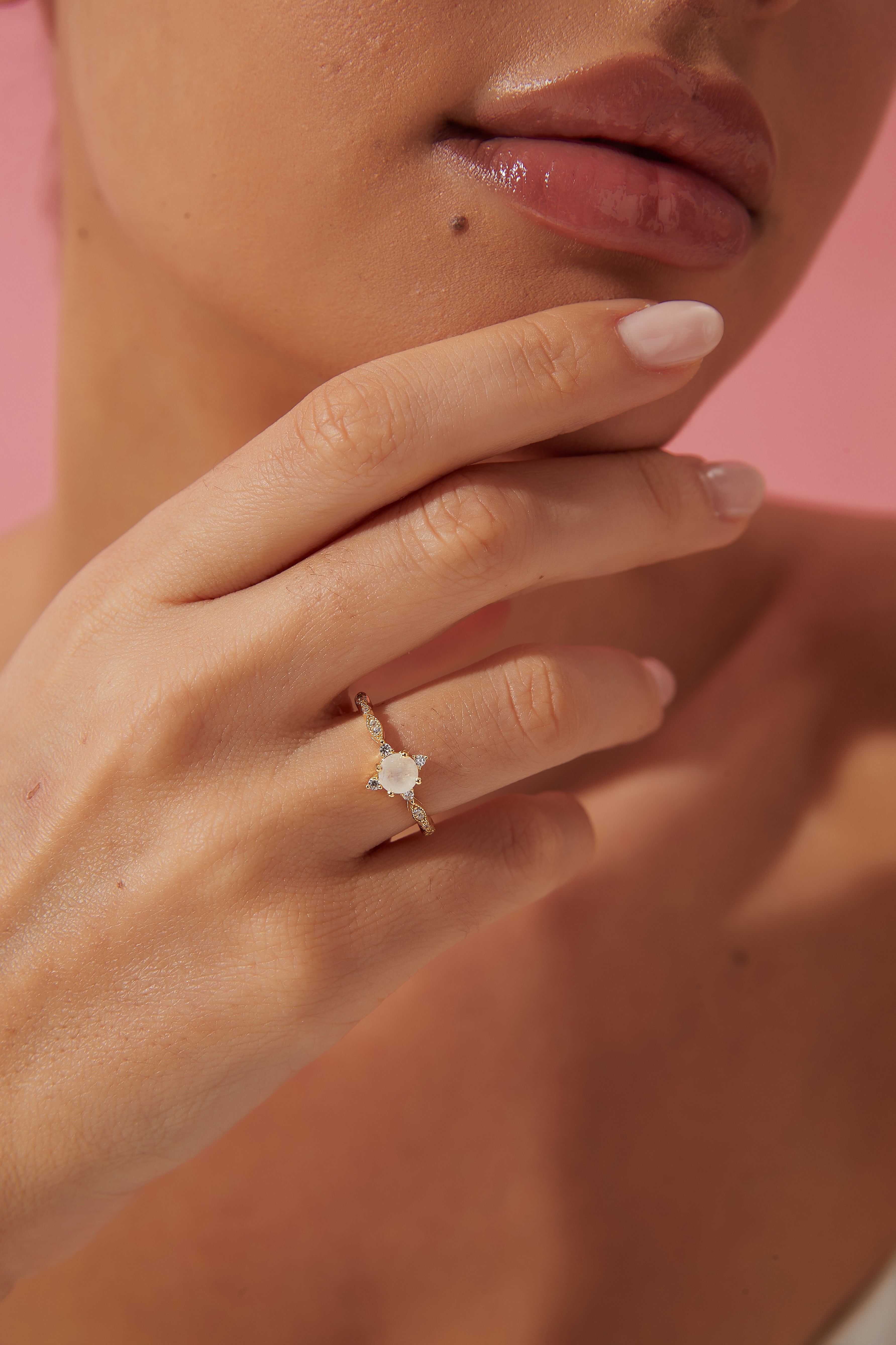 【Lucentia】Handmade Natural Blue Moonstone Engagement Ring 0.5ct Princess Shape