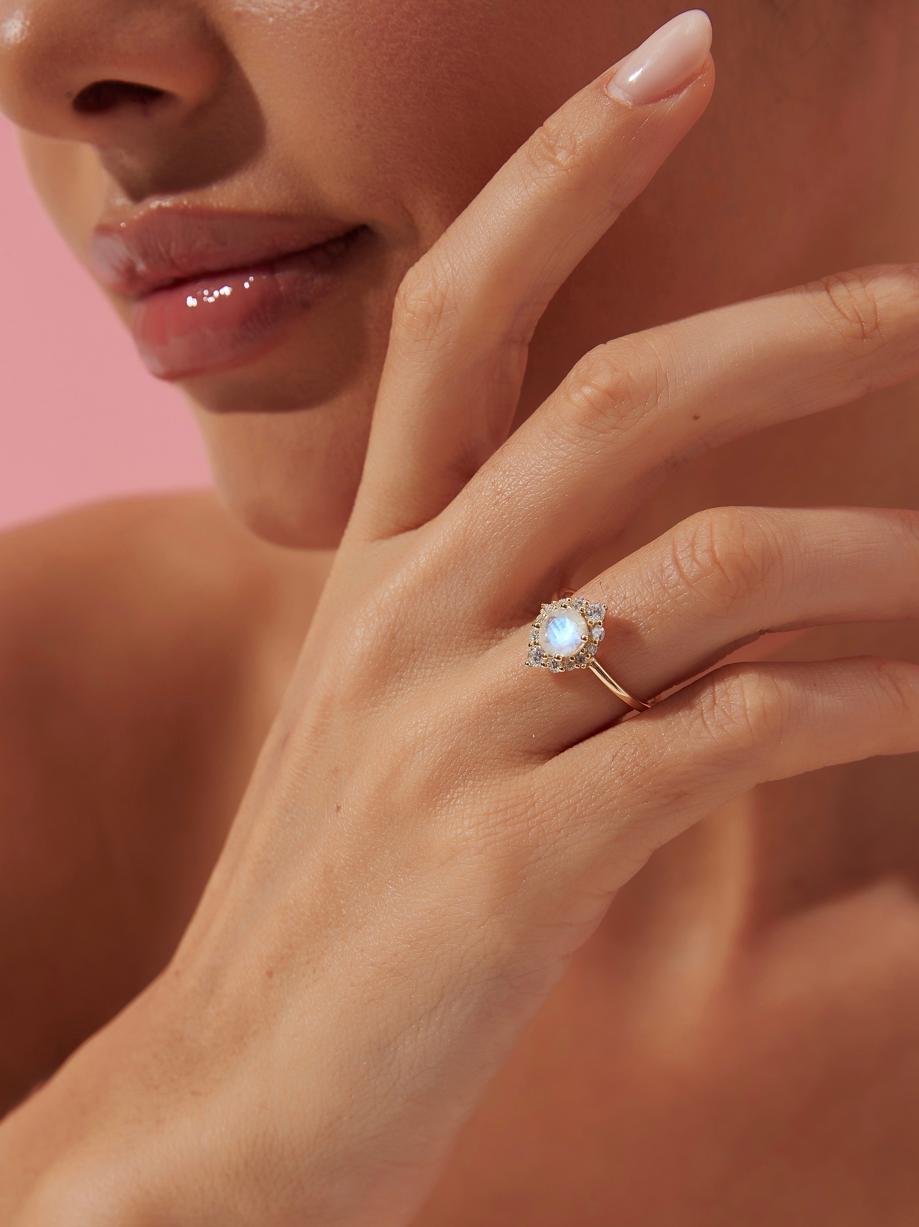 【Auraluna】Unique Handmade Natural Blue Moonstone Engagement Ring 0.8ct Round Shape