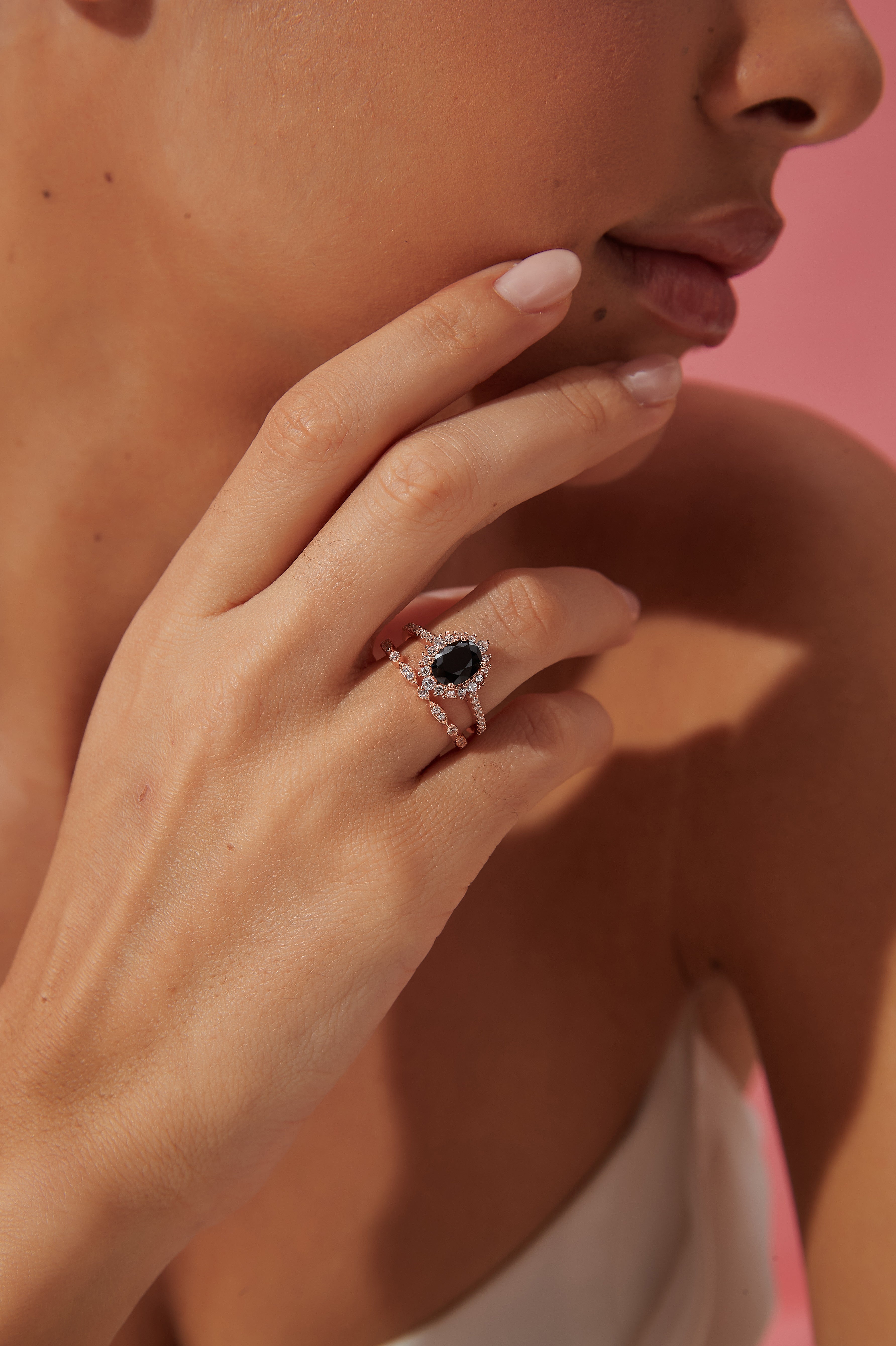 【Vespera】Handmade Natural Black Onyx Engagement Ring 1.5ct Oval Shape