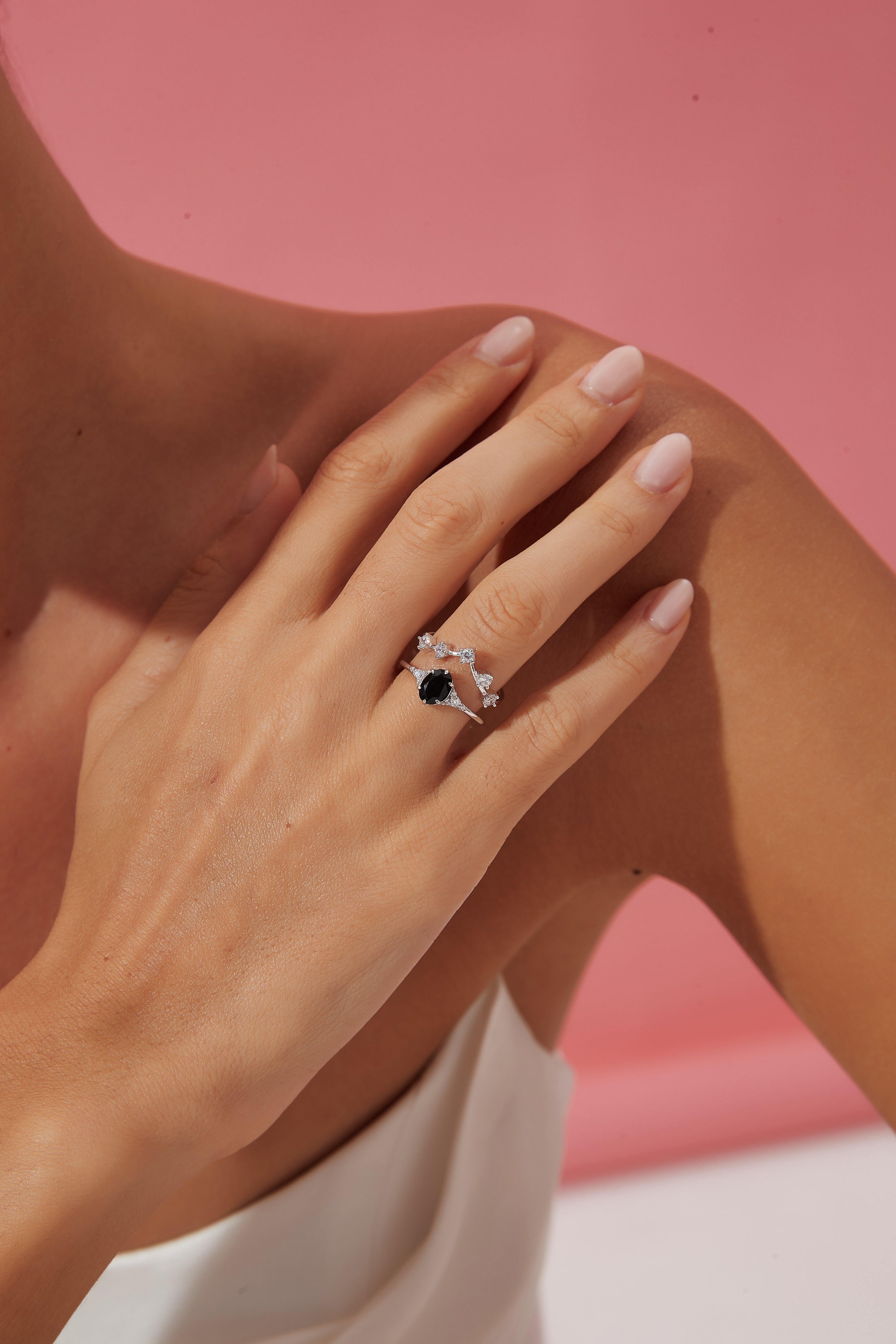 【Lyra】Handmade Natural Black Onyx Engagement Ring 0.75ct Oval Shape