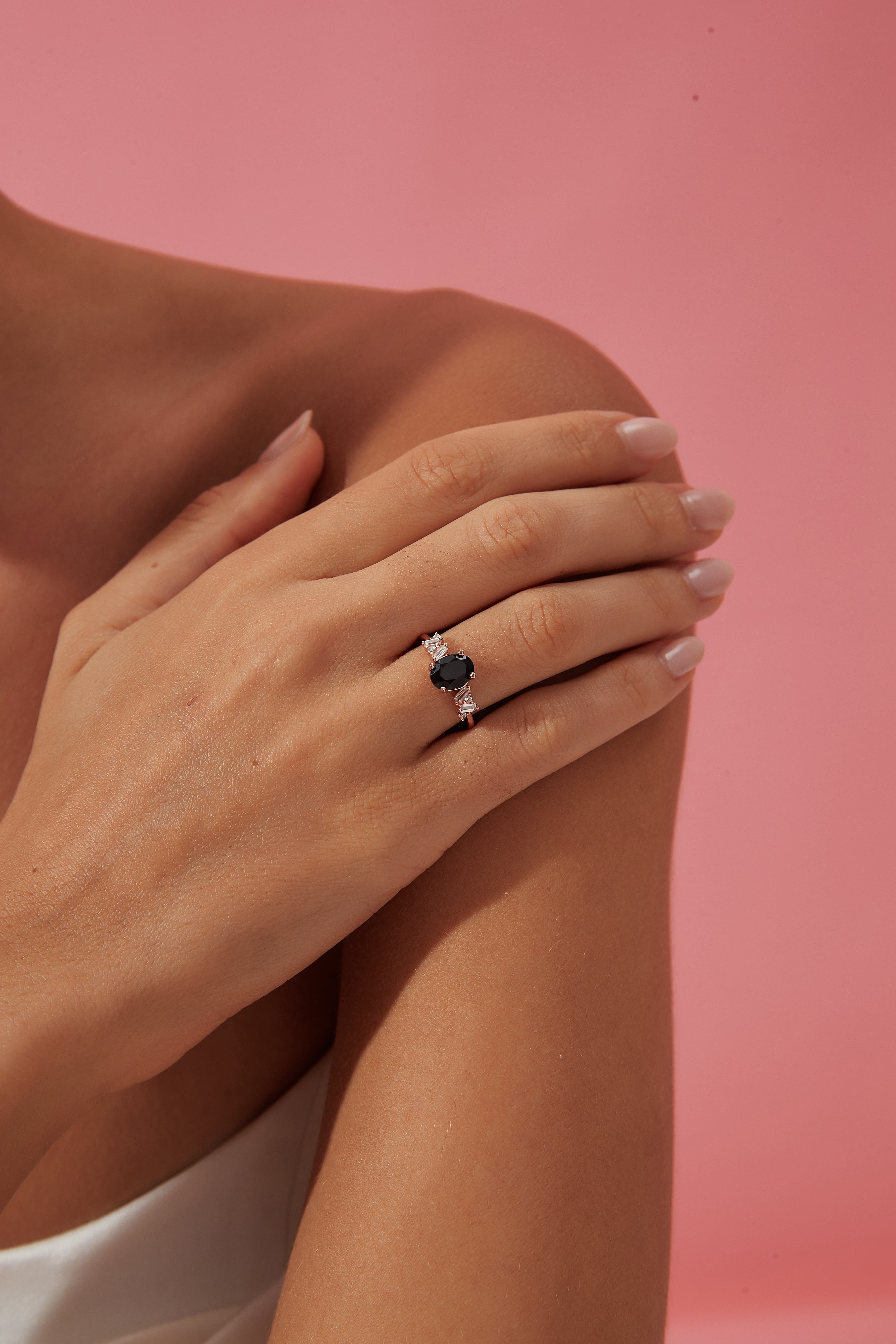 【Eclipsa】Handmade Natural Black Onyx Engagement Ring 1.5ct Oval Shape