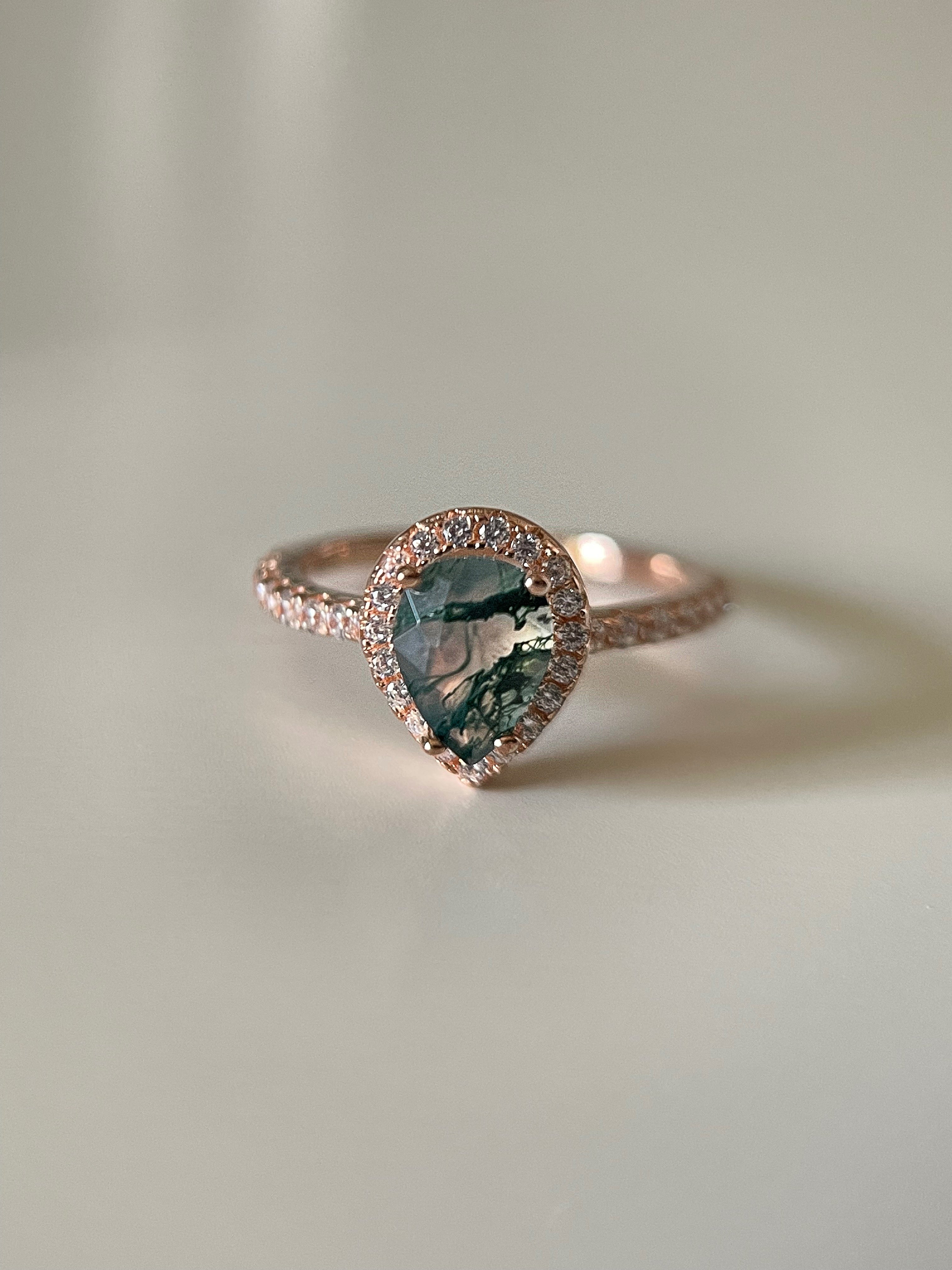 【Verdian】Unique Handmade Natural Moss Agate Engagement Ring 0.8ct Pear Shape