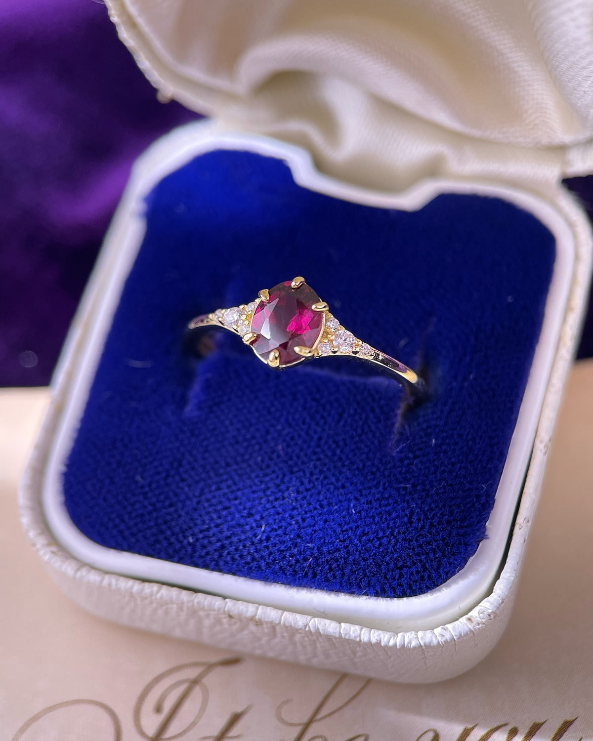 【Regalia】Handmade Natural Rhodolite Garnet Engagement Ring 0.75ct Oval Cut