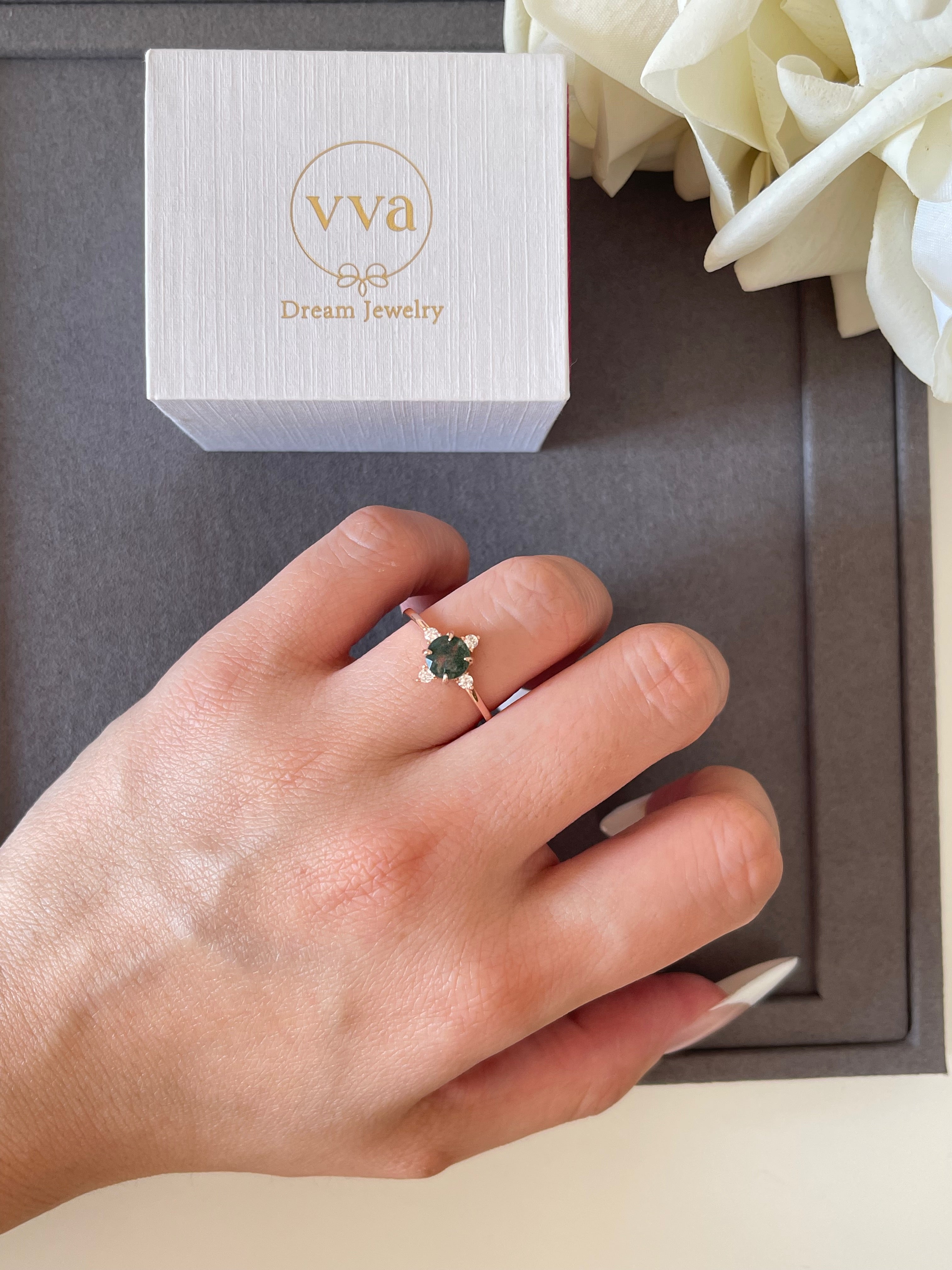 【THAILA】Unique Handmade Natural Moss Agate Engagement Ring 2cs Round Shape 0.8ct