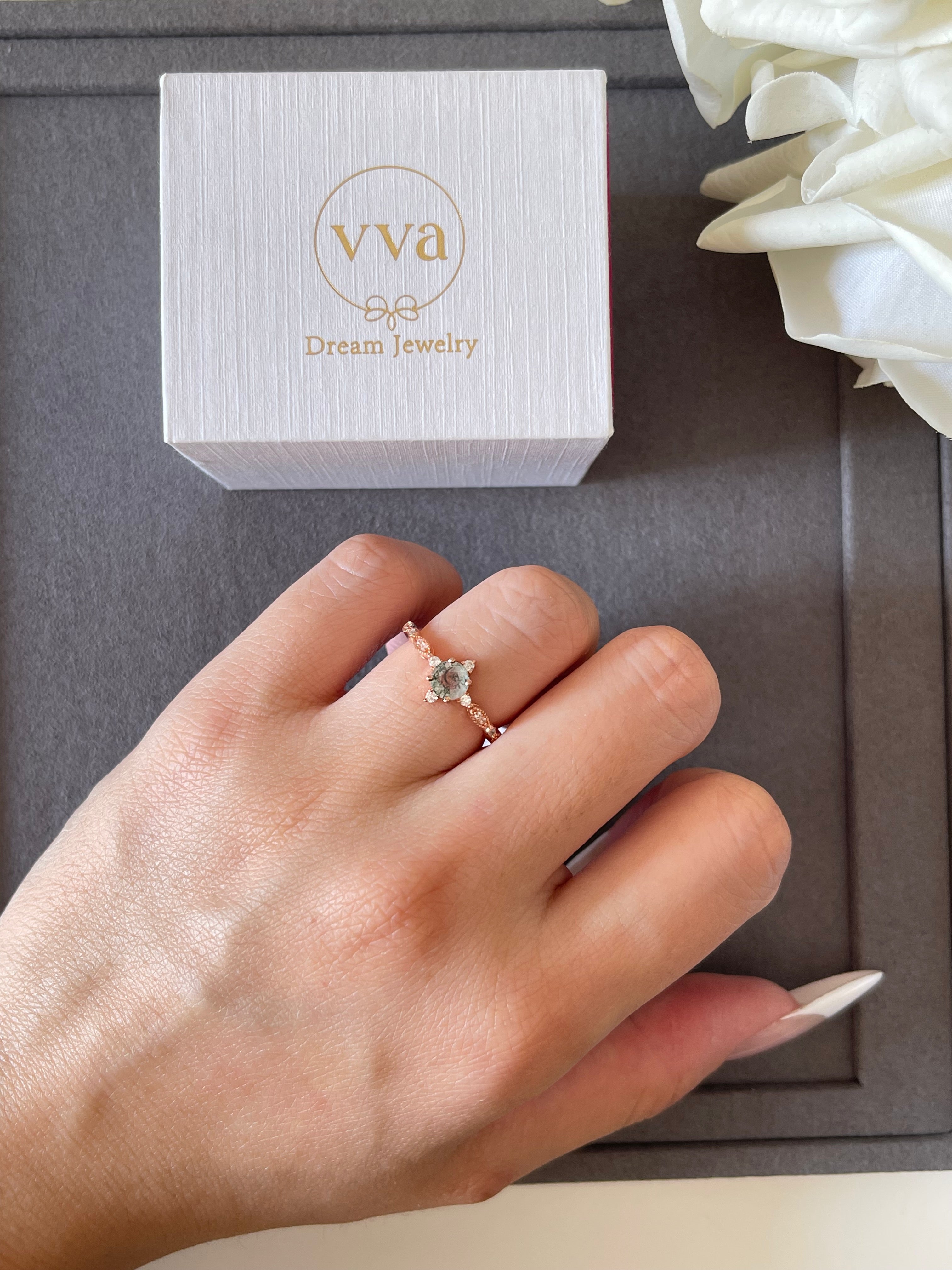 【Coralie】Unique Handmade Natural Moss Agate Engagement Ring 0.5ct Round Shape