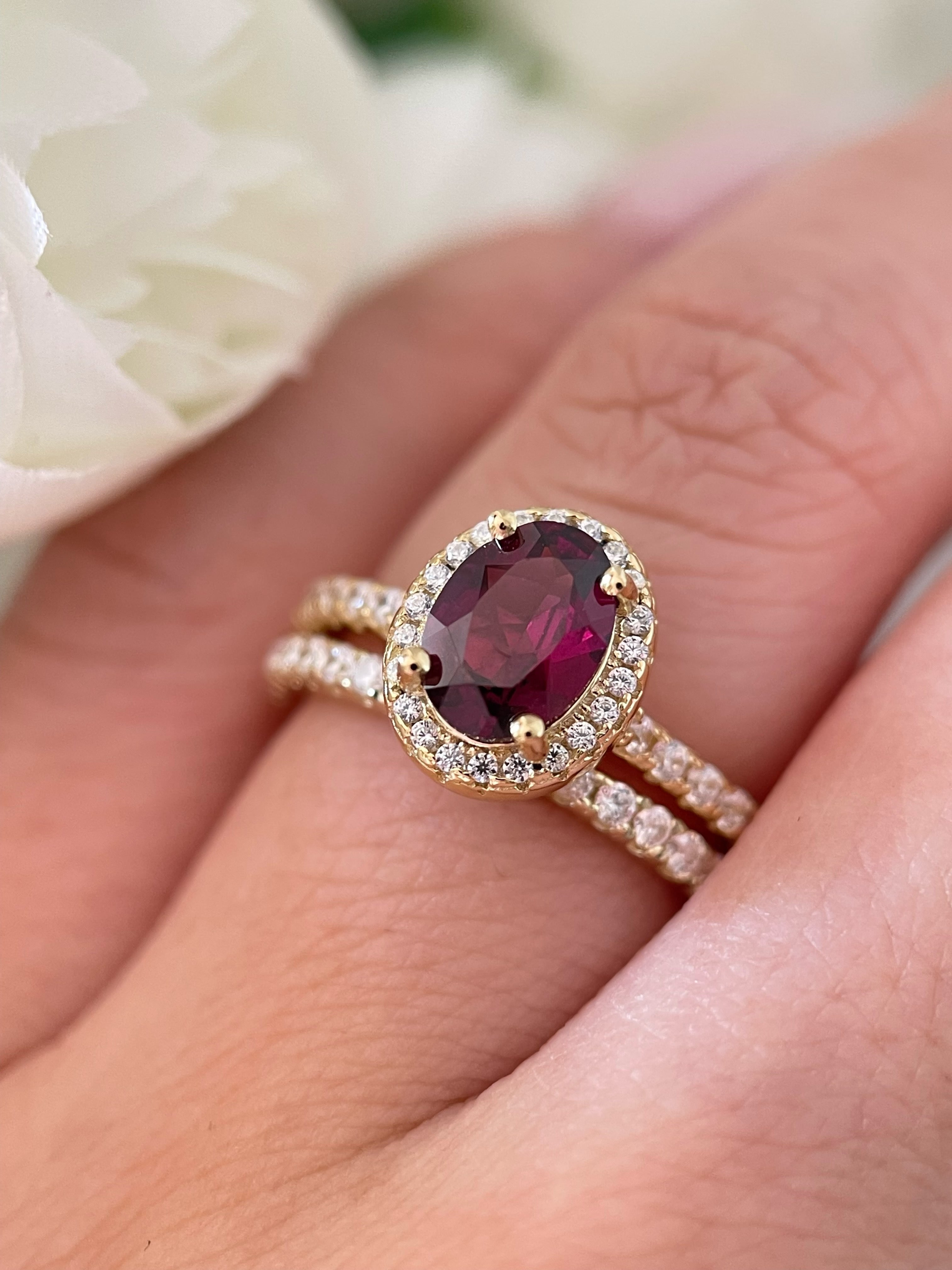 【Amara Cascade Set】Unique Handmade Natural Rhodolite Garnet Engagement Ring Set 2pcs 1.5ct Oval Cut