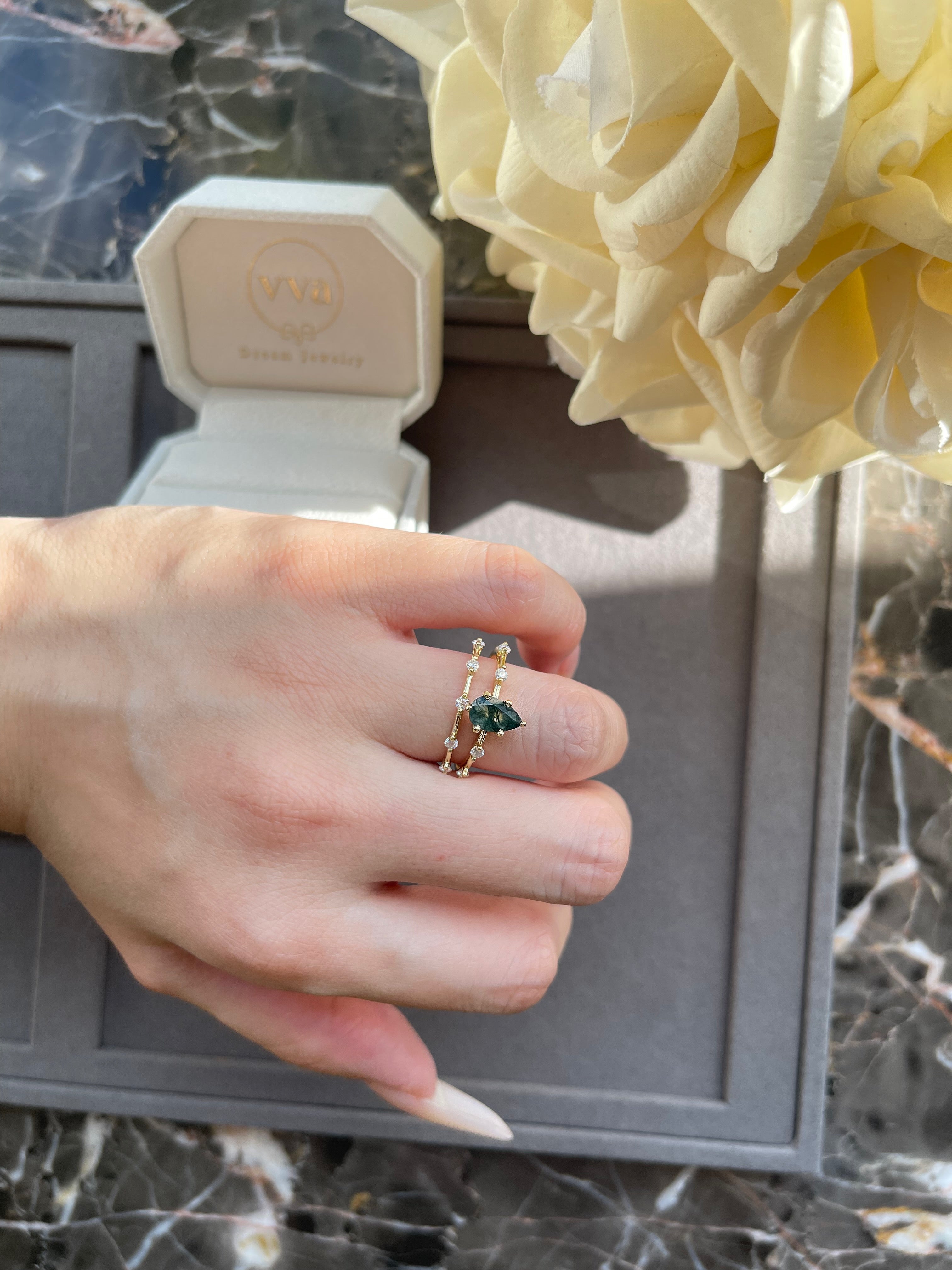 【Verdent Promise】Unique Handmade Natural Moss Agate Engagement Ring Set 2pcs 0.75ct Pear Shape