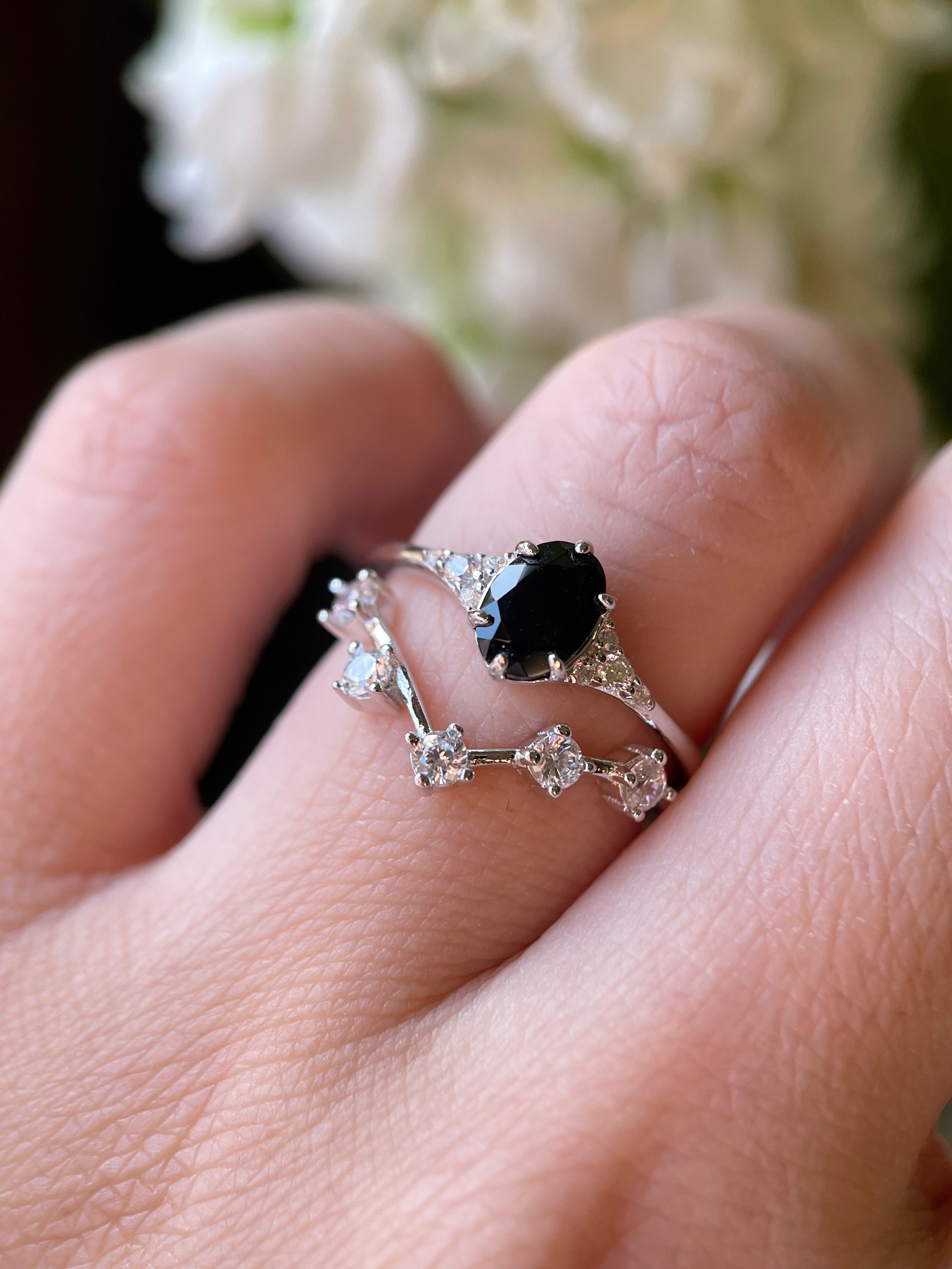 【Lyra Set】Handmade Natural Black Onyx Engagement Ring Set 2pcs 0.75ct Oval Cut