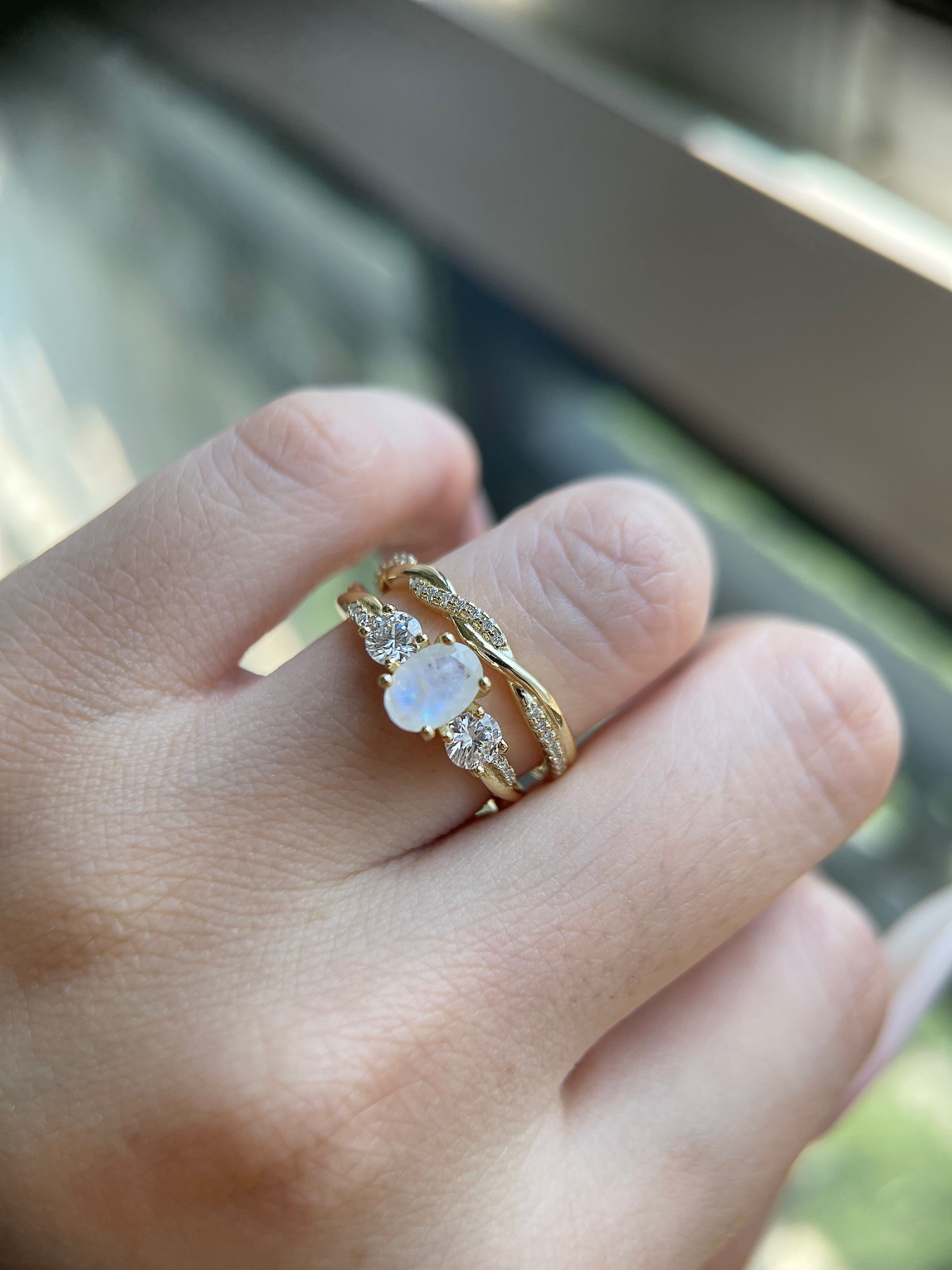 【Infinity Lumina】Unique Handmade Natural Blue Moonstone Engagement Ring Set 2pcs 0.75ct Oval Shape