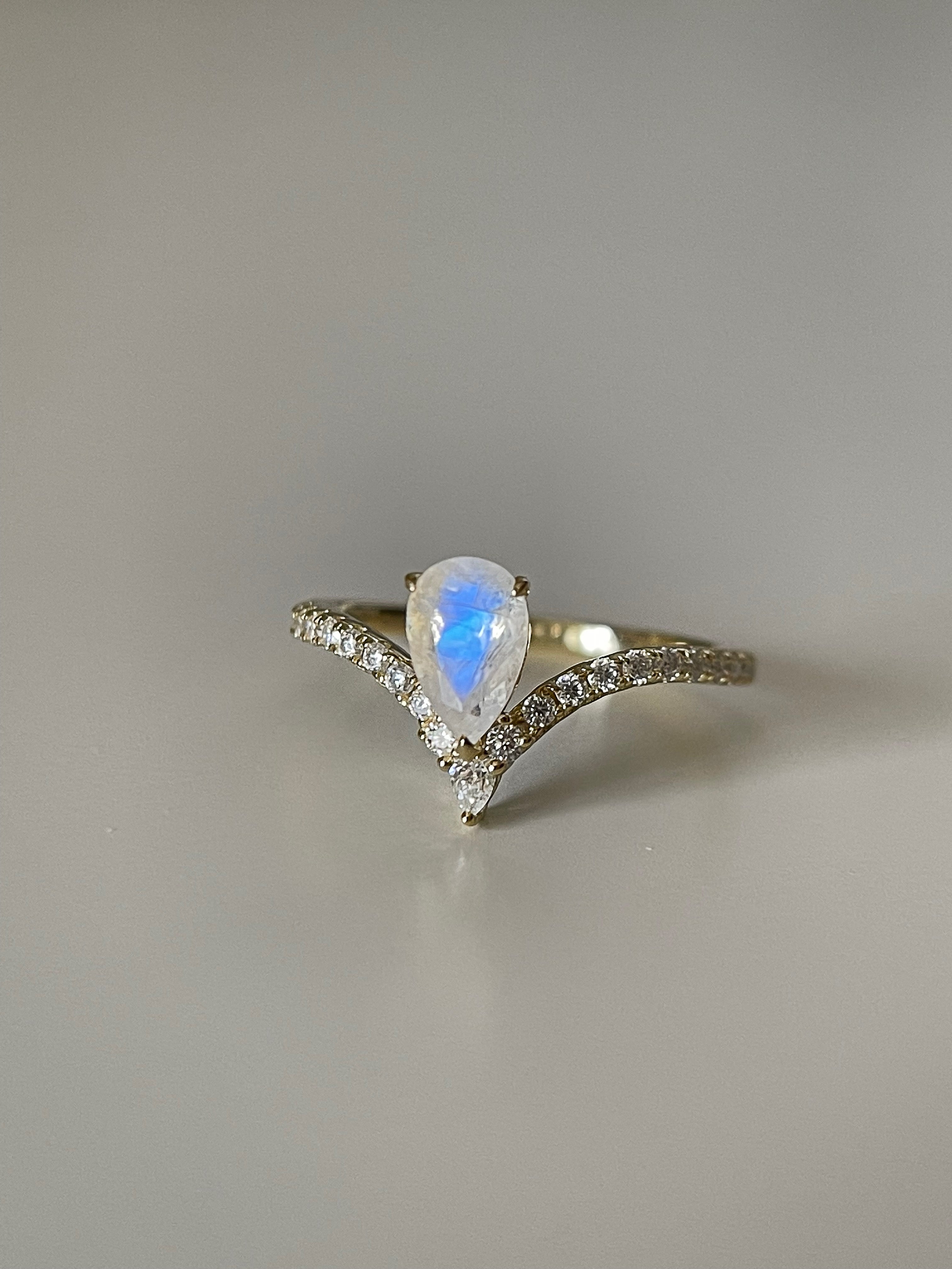 【Lumina Vow】Unique Handmade Natural Blue Moonstone Engagement Ring Set 2pcs 0.7ct Pear Shape