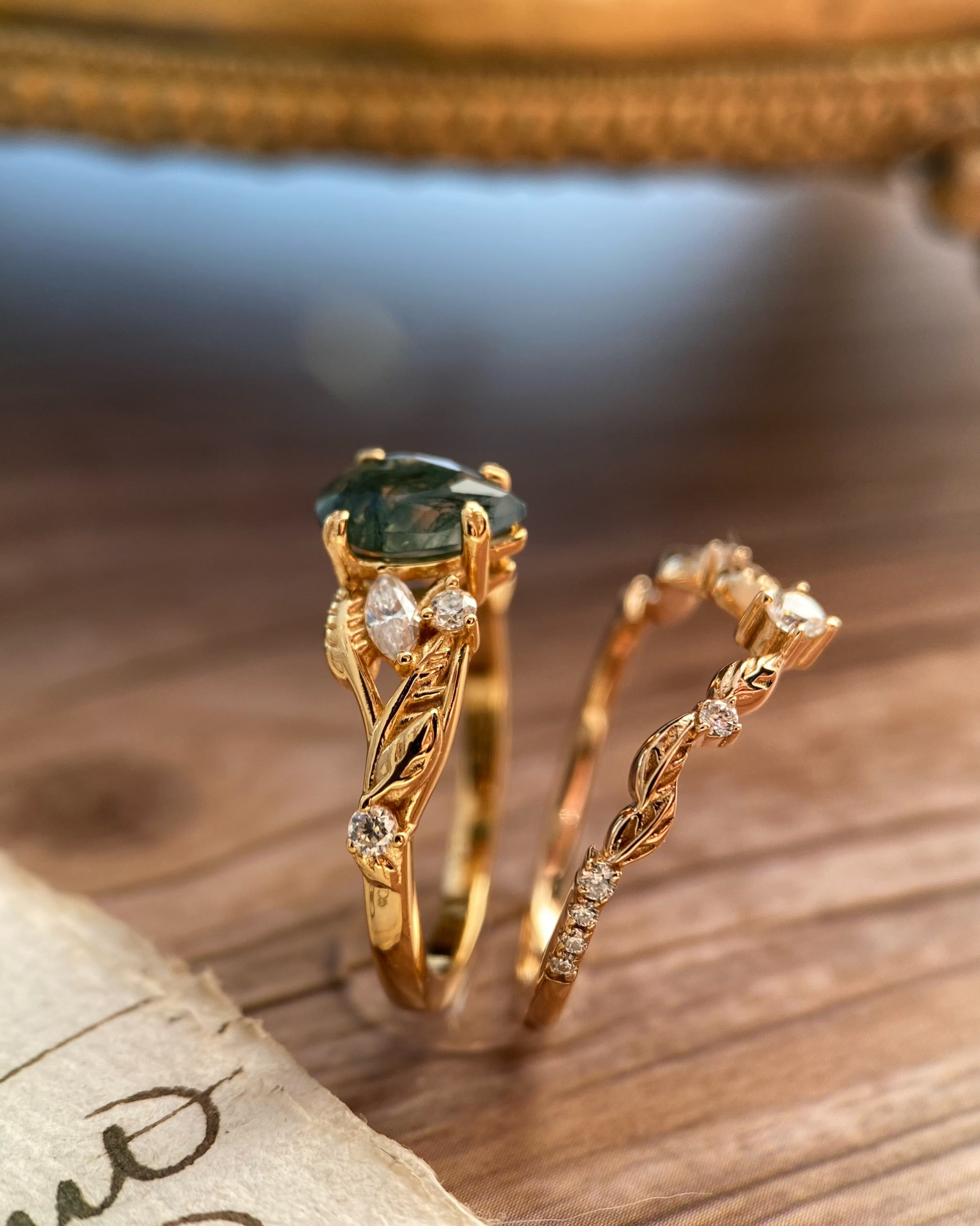 【Voile éthéré】Bague de fiançailles unique en agate mousse naturelle, faite main, de forme ovale, 1,5 ct