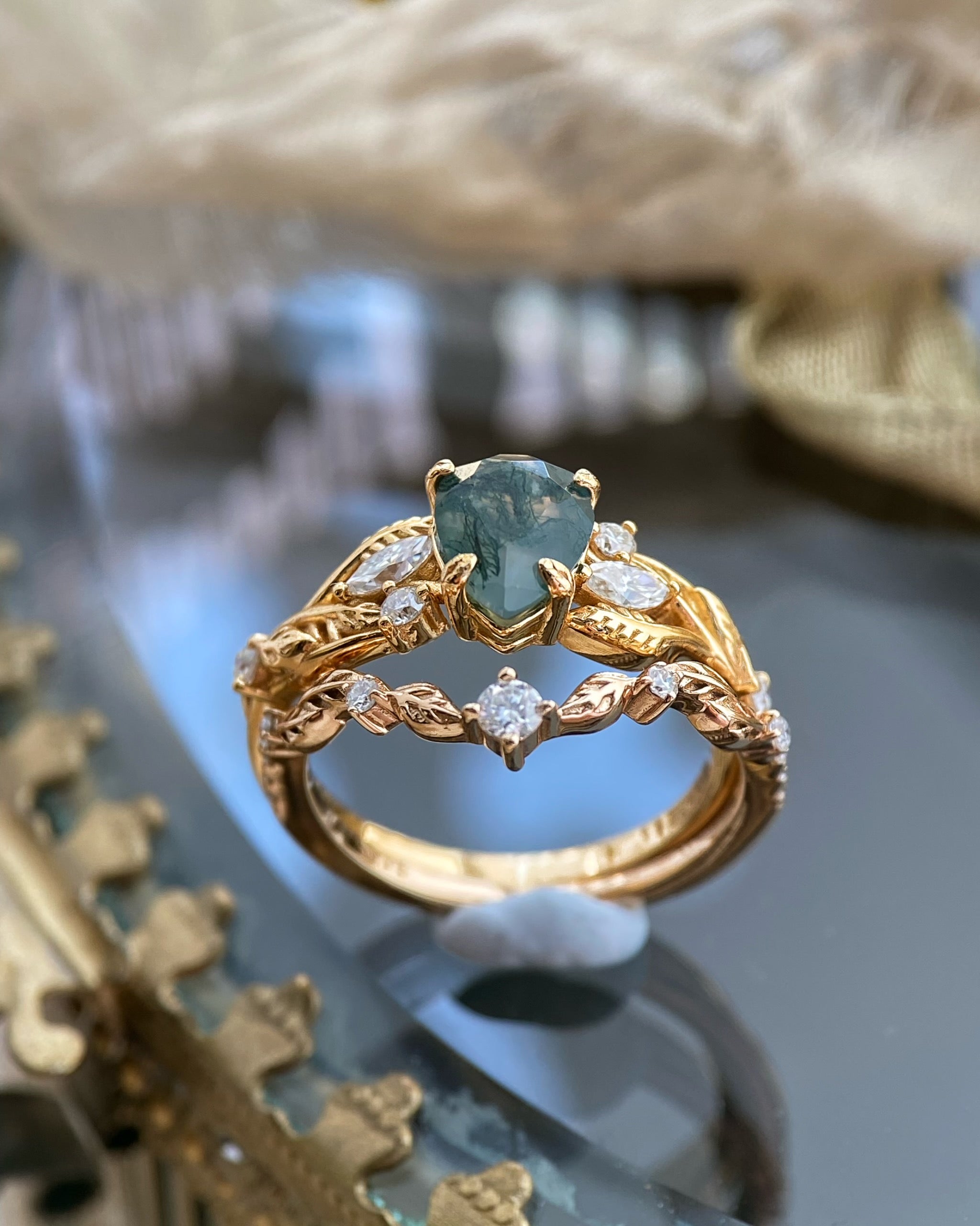 【Voile éthéré】Bague de fiançailles unique en agate mousse naturelle, faite main, de forme ovale, 1,5 ct