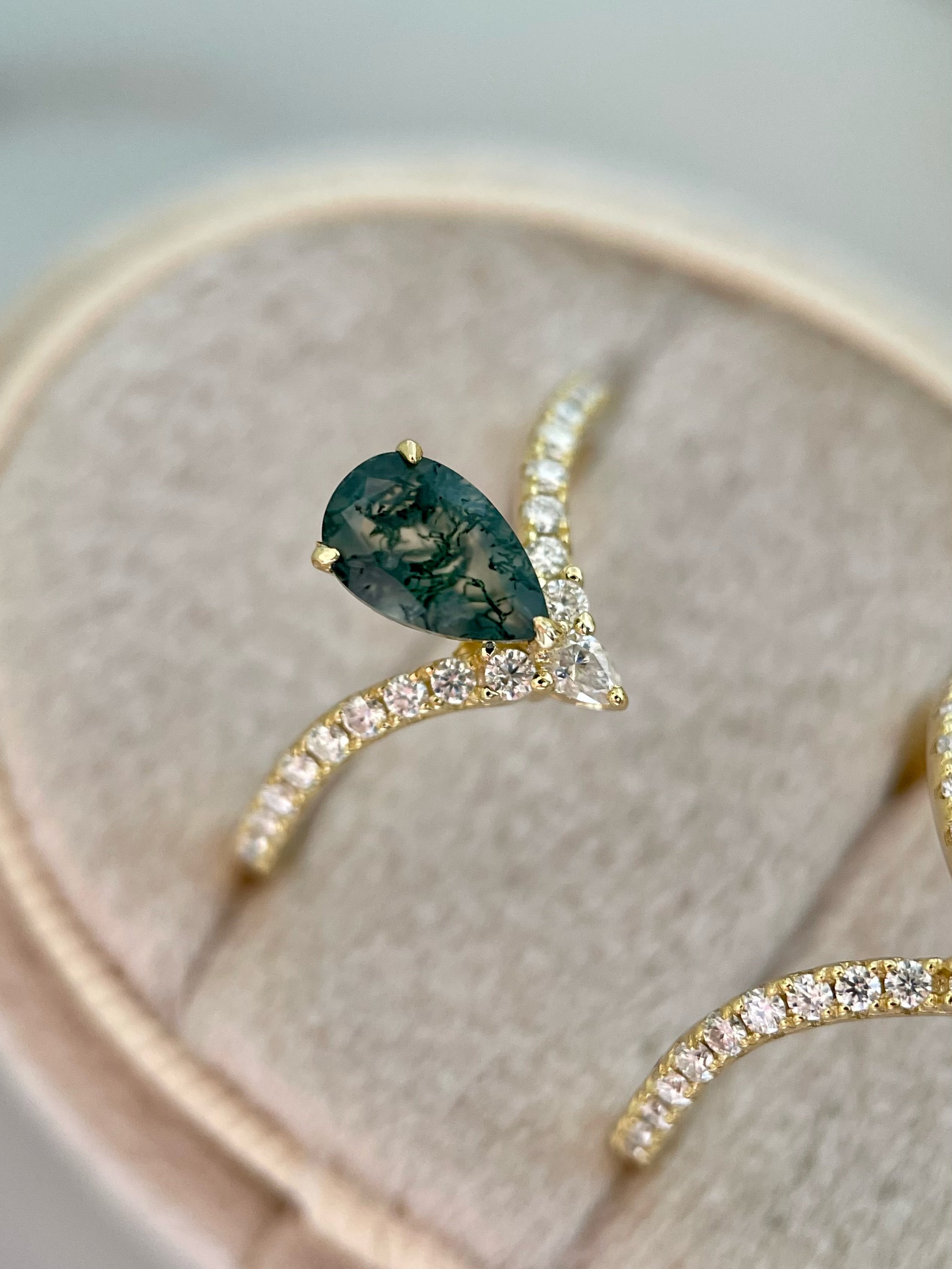 【Mossgard】Ensemble de 2 bagues de fiançailles uniques en agate mousse naturelle, faites à la main, 0,7 ct, forme poire