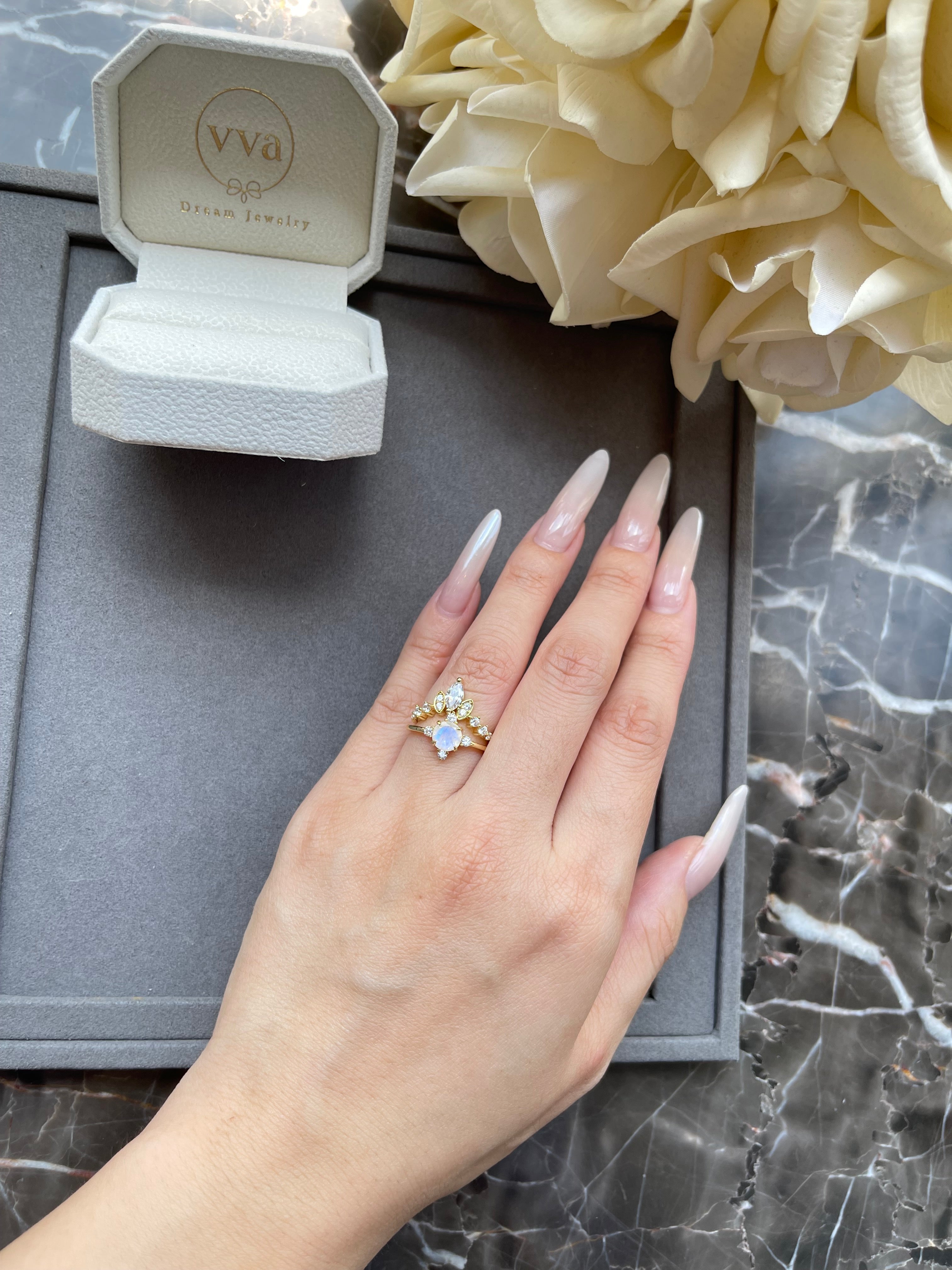 【ARIADNE】Unique Handmade Natural Blue Moonstone Engagement Ring Round Shape 0.8ct