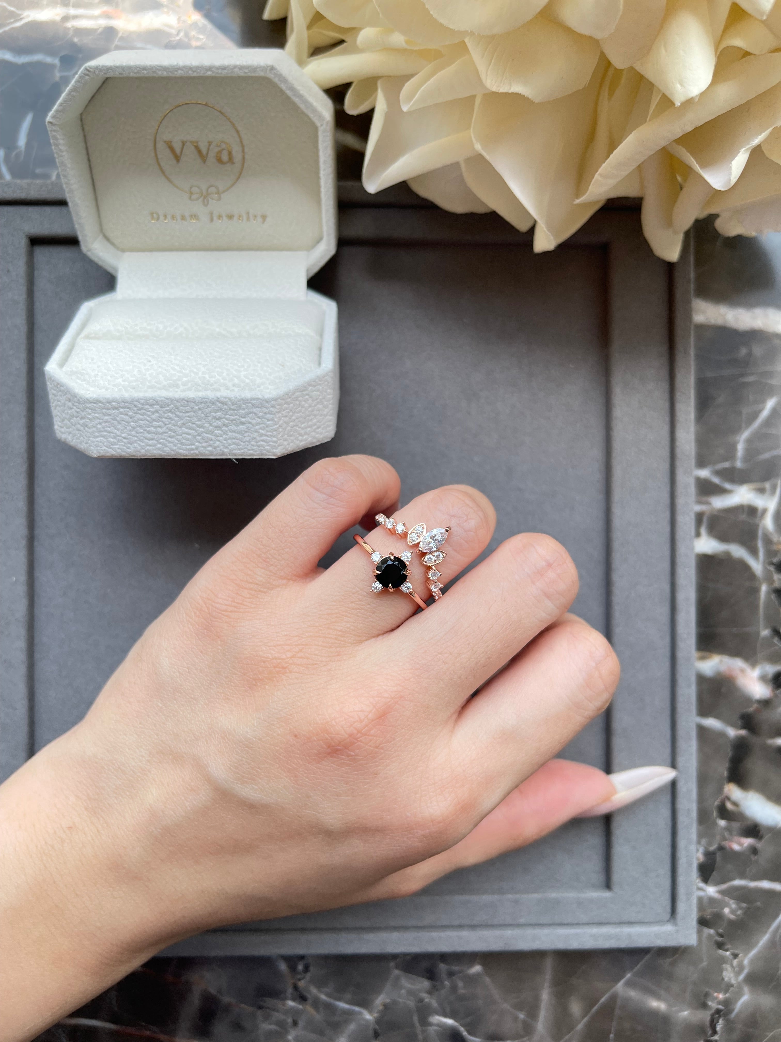 【HECATE】Unique Handmade Natural Black Onyx Engagement Ring Round Shape 0.8ct