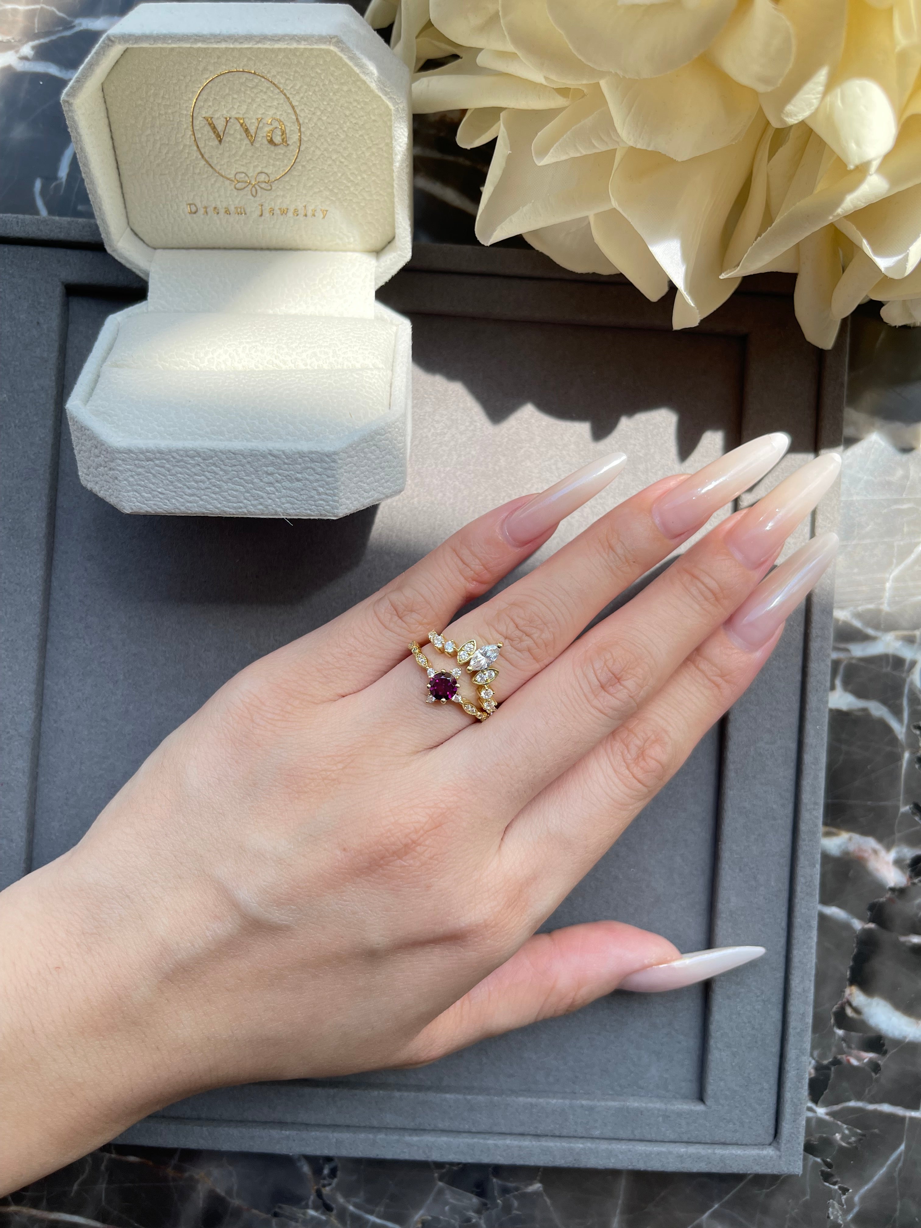 【Valoria】Handmade Natural Rhodolite Garnet Engagement Ring 0.5ct Round Shape