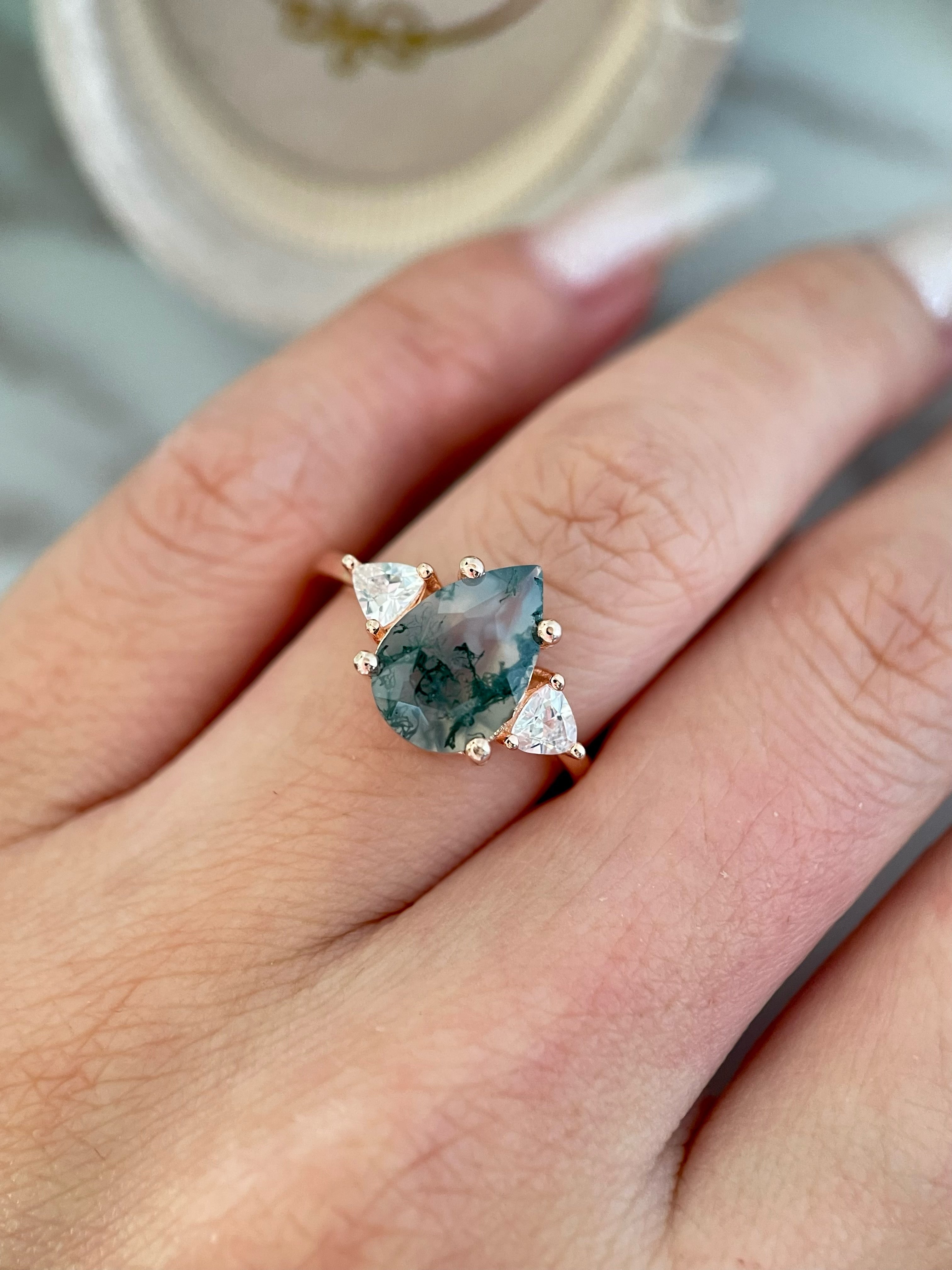 【NOISETTE】Bague de fiançailles unique en agate mousse naturelle, faite à la main, 3 carats, forme poire