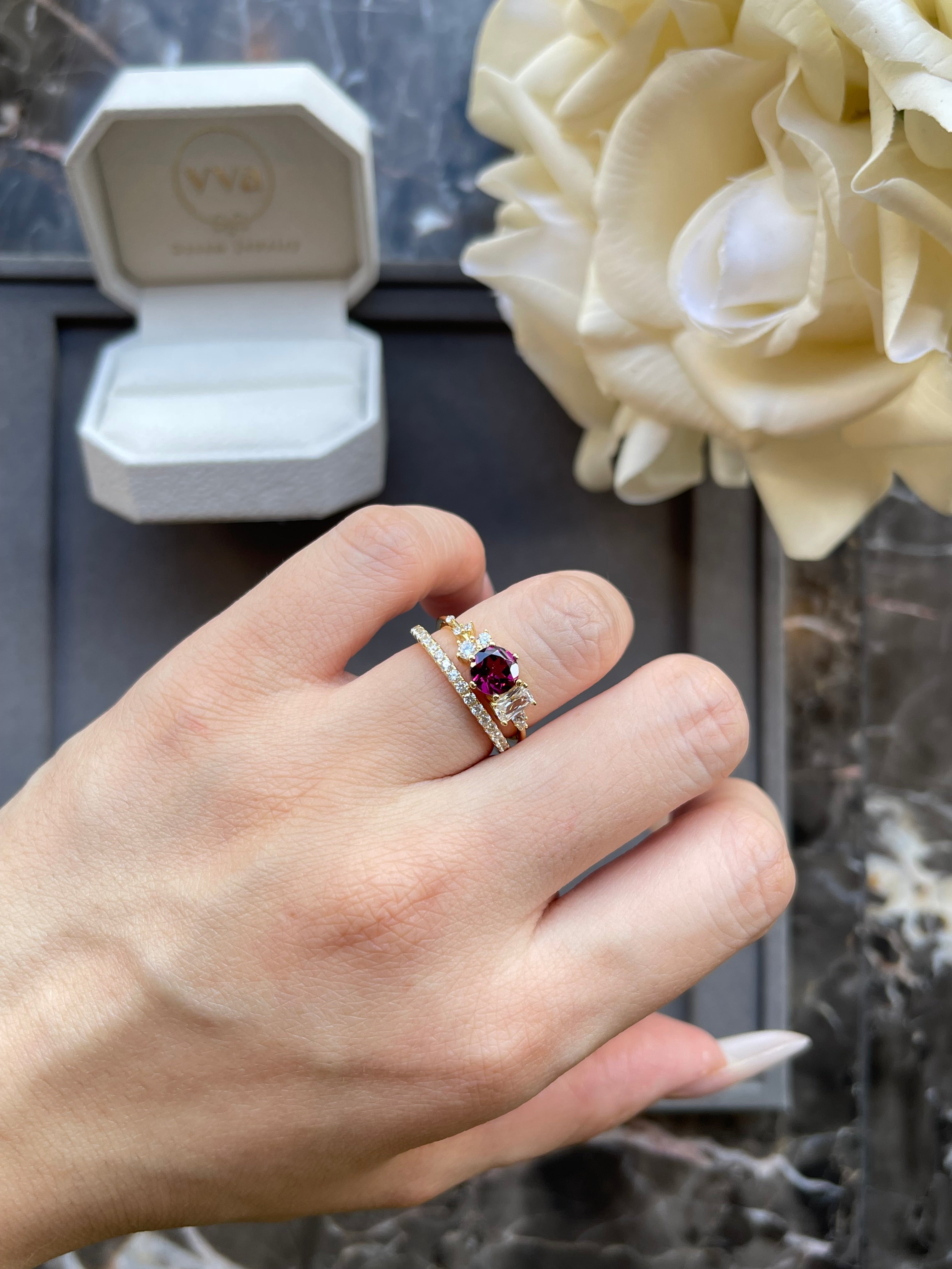 【Amaranth】Unique Handmade Natural Rhodolite Garnet Engagement Ring 0.8ct Round Shape